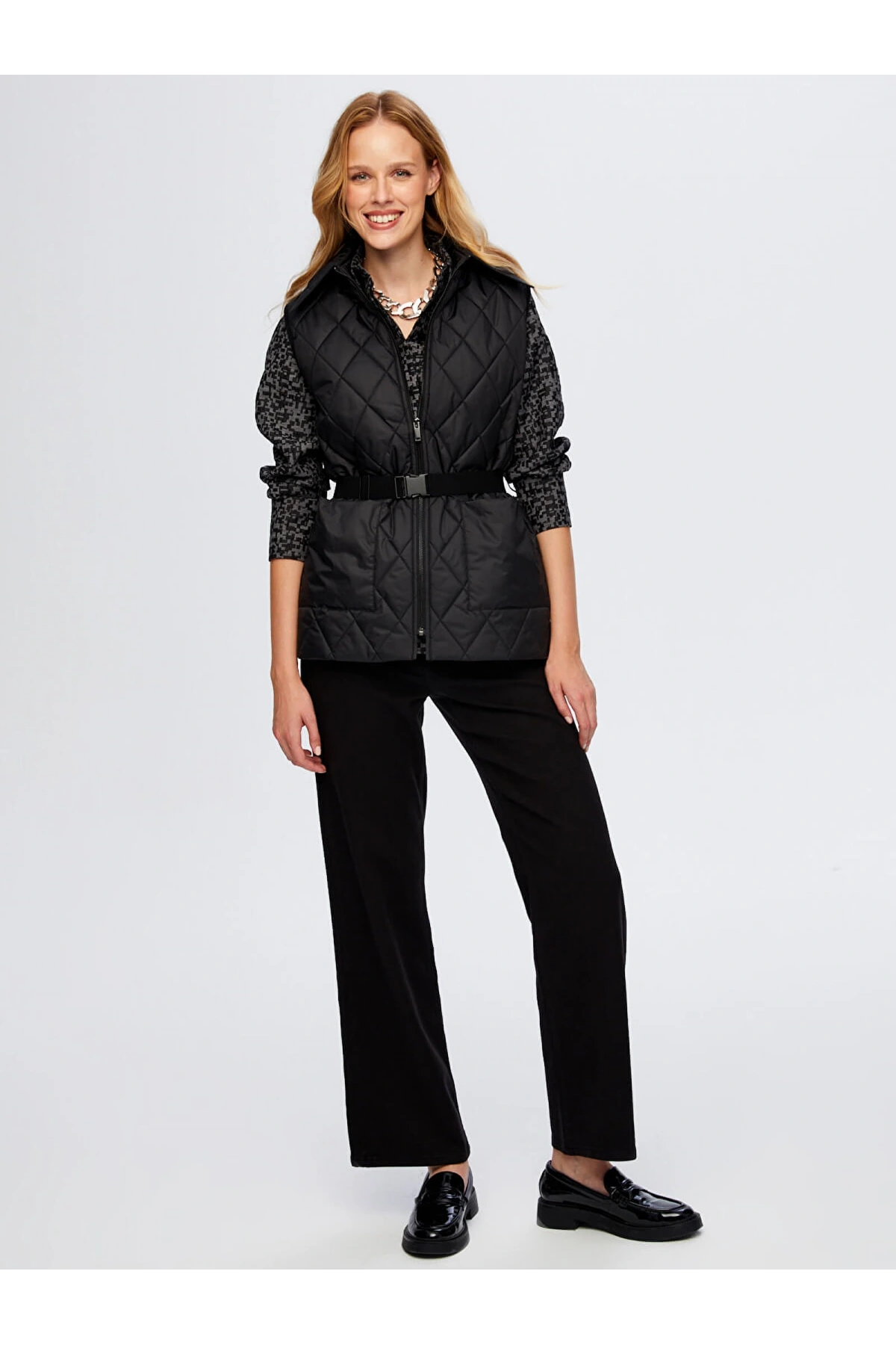 Faik Sönmez Kadın Kapitone Siyah Yelek UW26KYL003