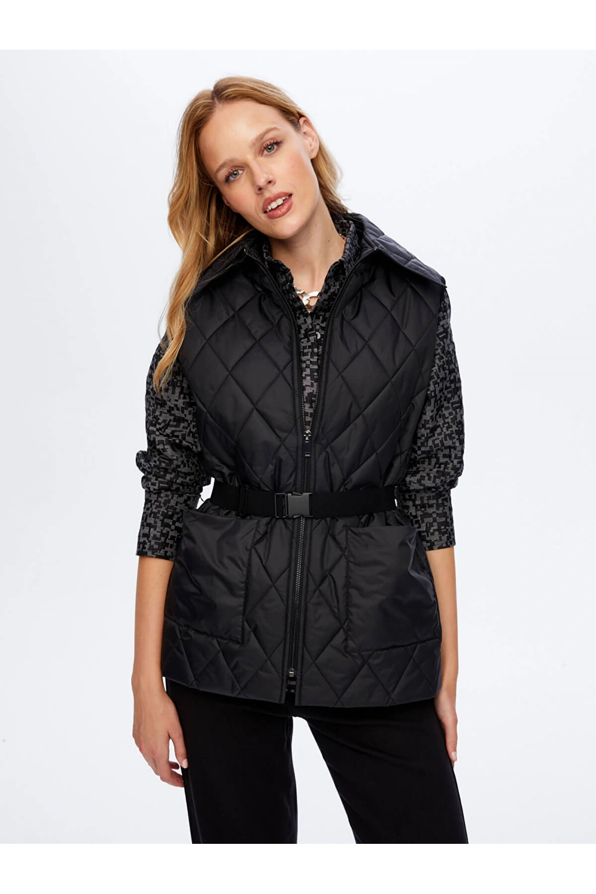 Faik Sönmez Kadın Kapitone Siyah Yelek UW26KYL003