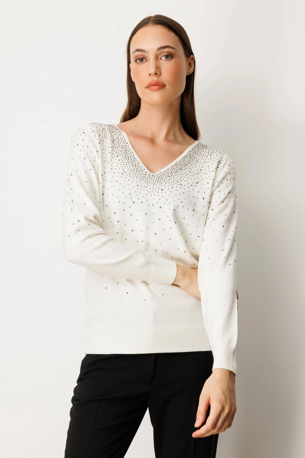 On Fashion Kadın V Yaka Önü Taşlı Ekru Kazak 65315