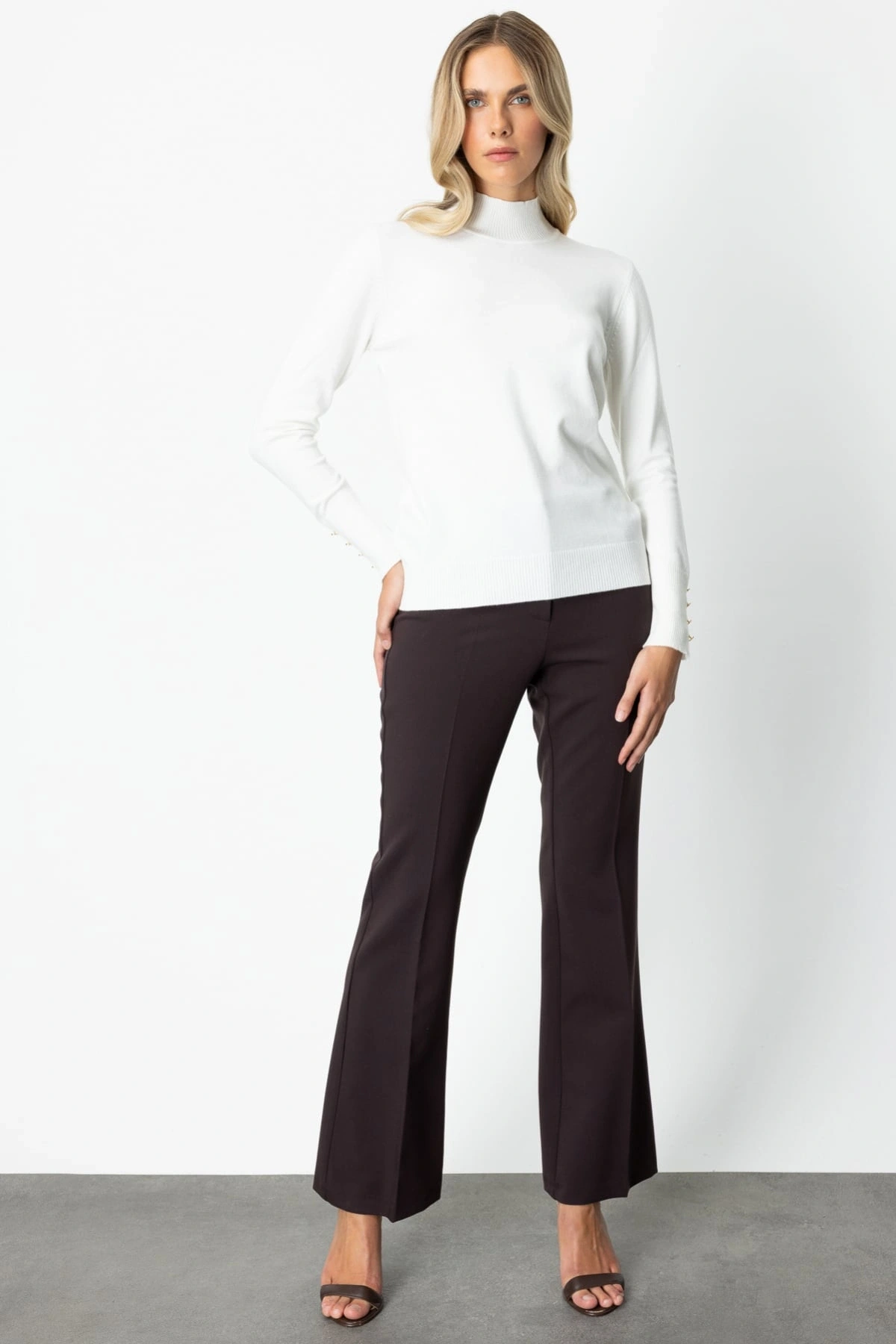 On Fashion Kadın Dik Yaka Basic Ekru Kazak 63514