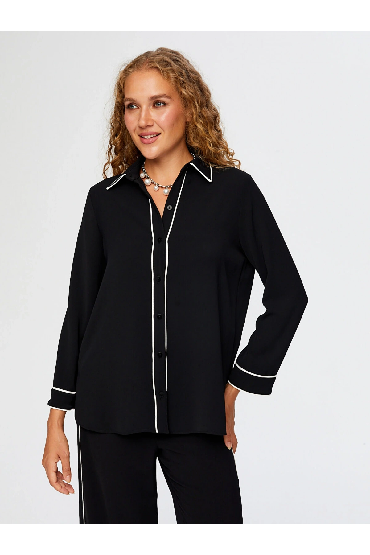 Faik Sönmez Kadın Kontrast Biye Detaylı Uzun Kol Siyah Tunik UW26TNK009