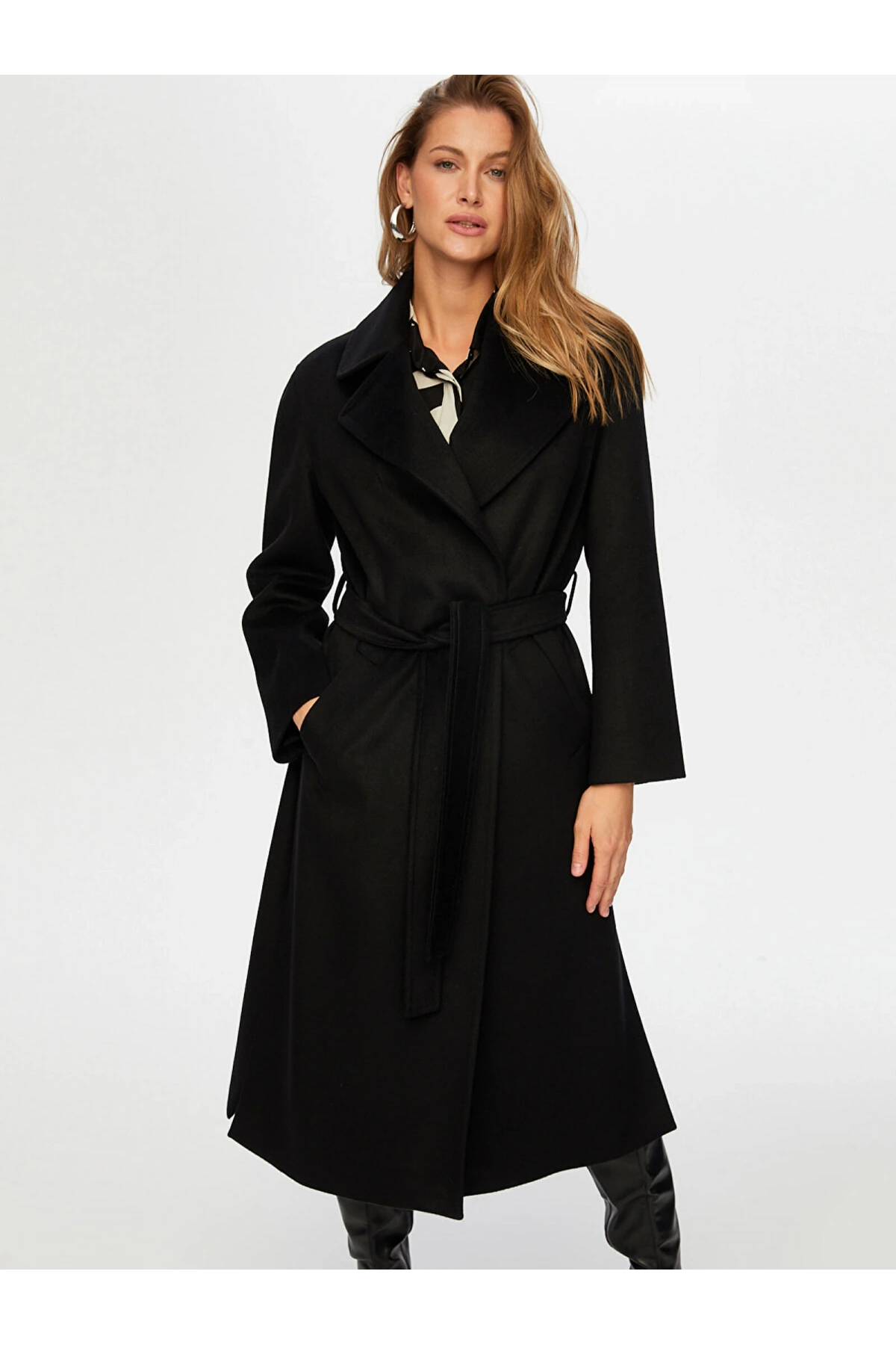 Faik Sönmez Kadın Beli Kuşaklı Yünlü Siyah Manto UW26MAN003