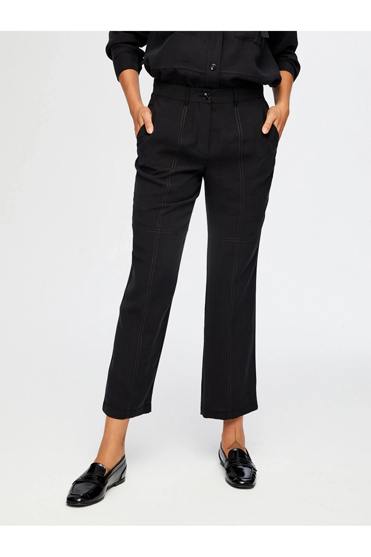 Faik Sönmez Kadın Dikiş Detaylı Straight Fit Siyah Pantolon UW26PNT004