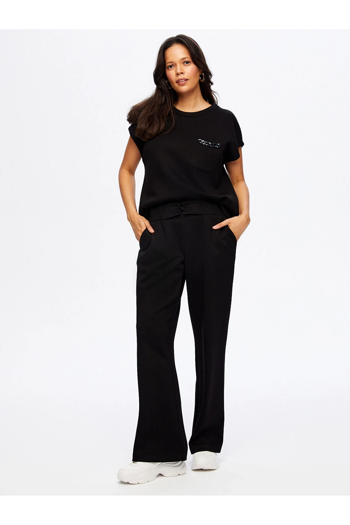 Faik Sönemez Kadın Relax Kemeri Çapraz Dikiş Detaylı Wide Leg Fit Örme Siyah Pantolon UW26PNT032