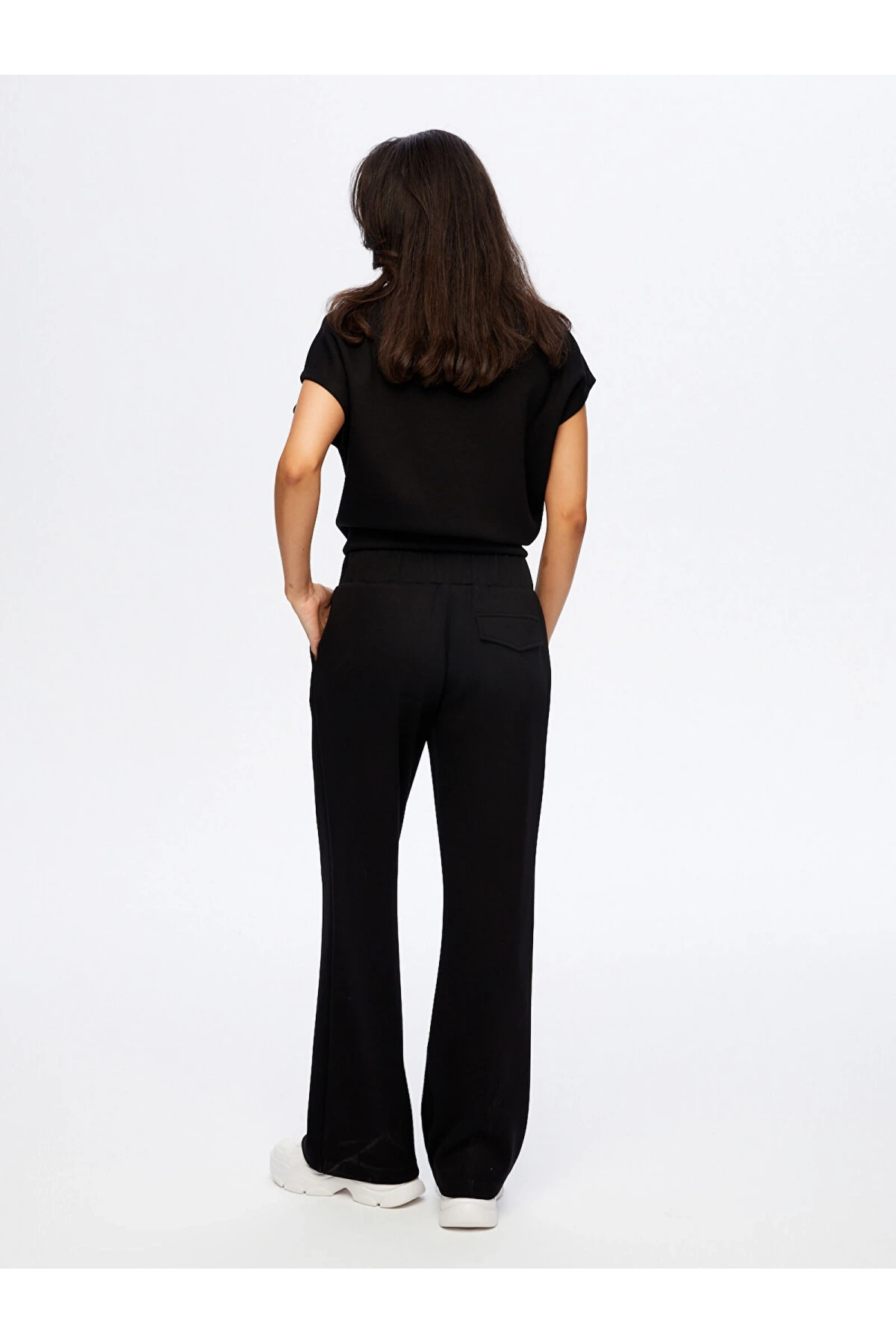 Faik Sönemez Kadın Relax Kemeri Çapraz Dikiş Detaylı Wide Leg Fit Örme Siyah Pantolon UW26PNT032