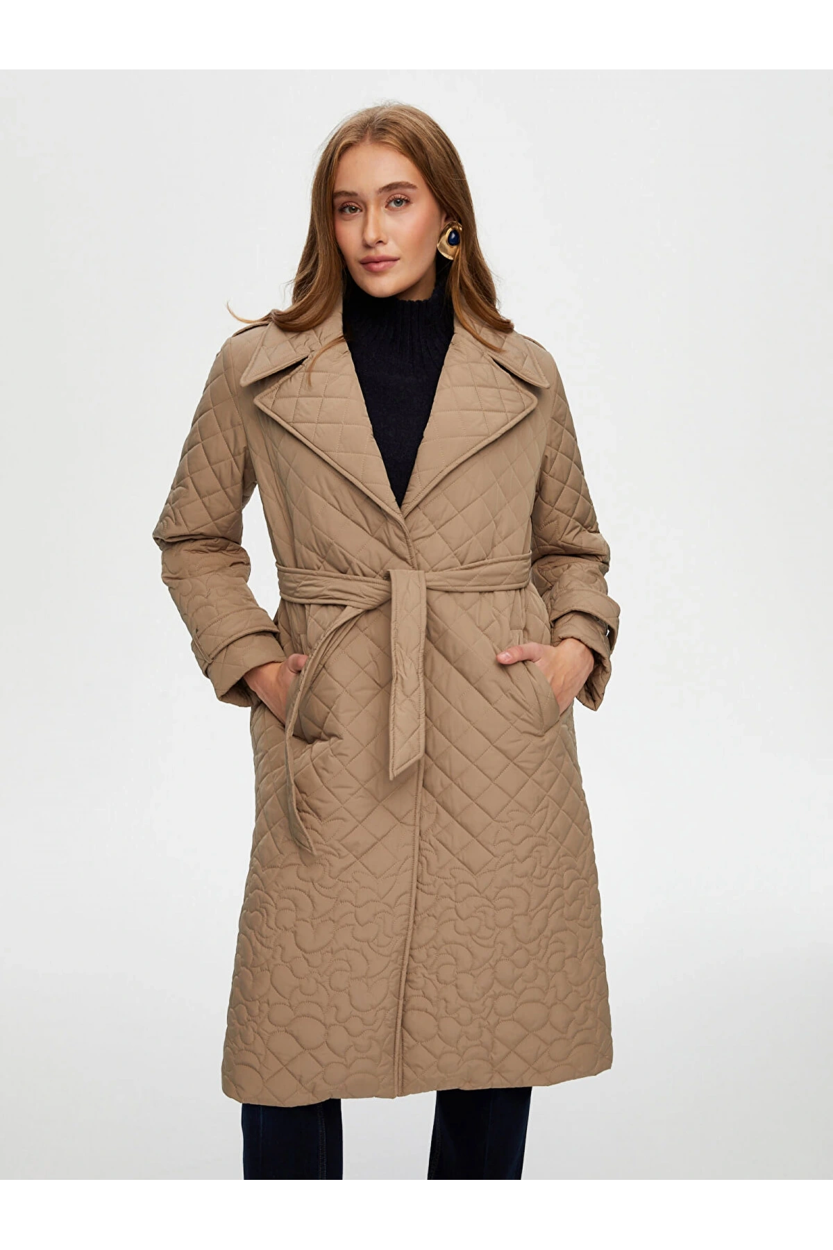 Faik Sönmez Kadın Çiçek Ve Baklava Desen Uzun Kapitone Bej Kaban UW26KKB008