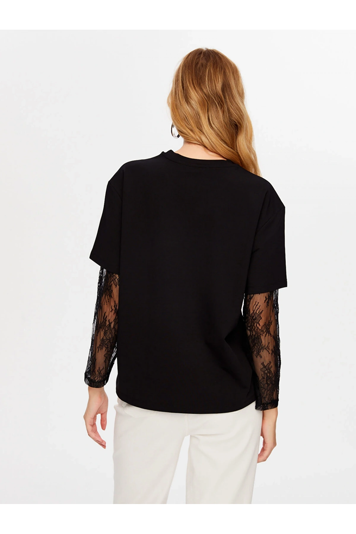 Faik Sönmez Kadın Kolları Dantel Garnili Yuvarlak Yaka Siyah T-Shirt UW26TSH071