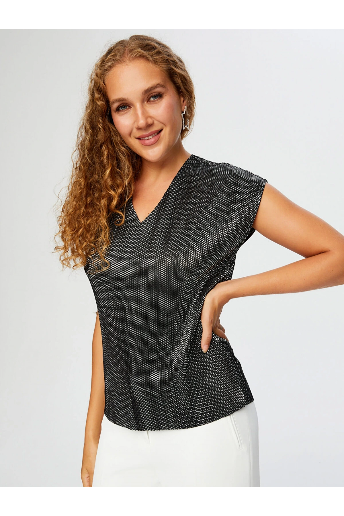 Faik Sönmez Kadın V Yaka Gümüş Baskılı Piliseli Siyah Abiye Bluz UW26BLZ026