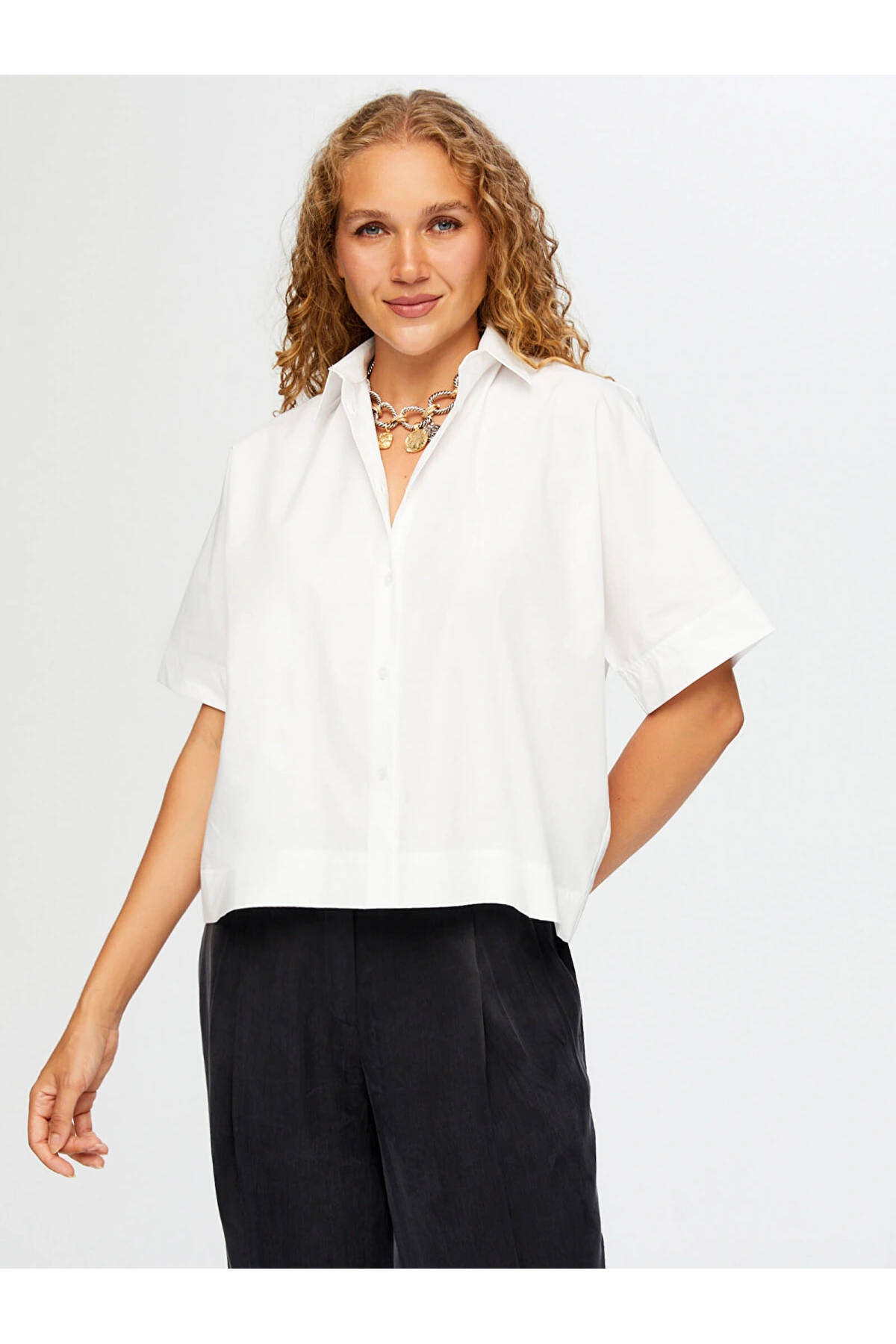 Faik Sönmez Kadın Kısa Kol Rahat Form Poplin Beyaz Gömlek UW26GML003