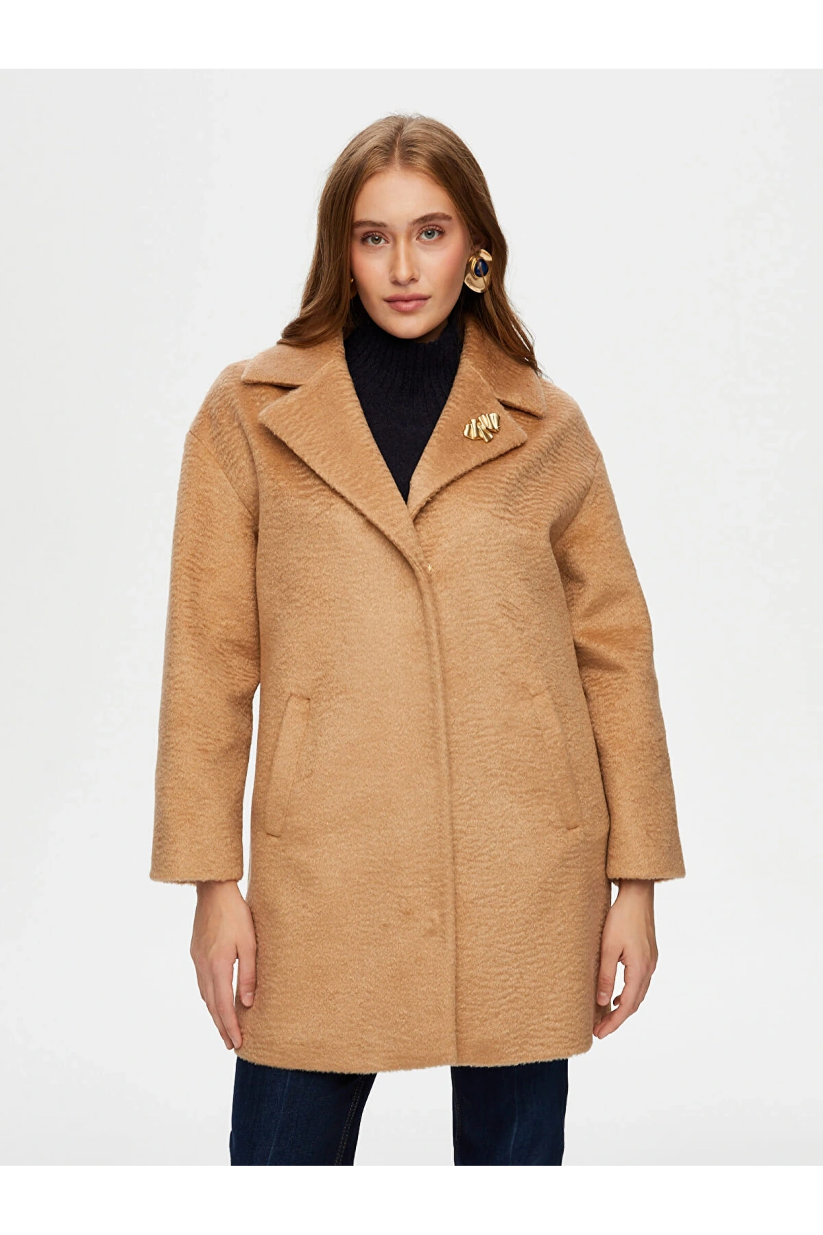 Faik Sönmez Kadın Broş Detaylı Suni Astragan Bej Kaban UW26KBN007