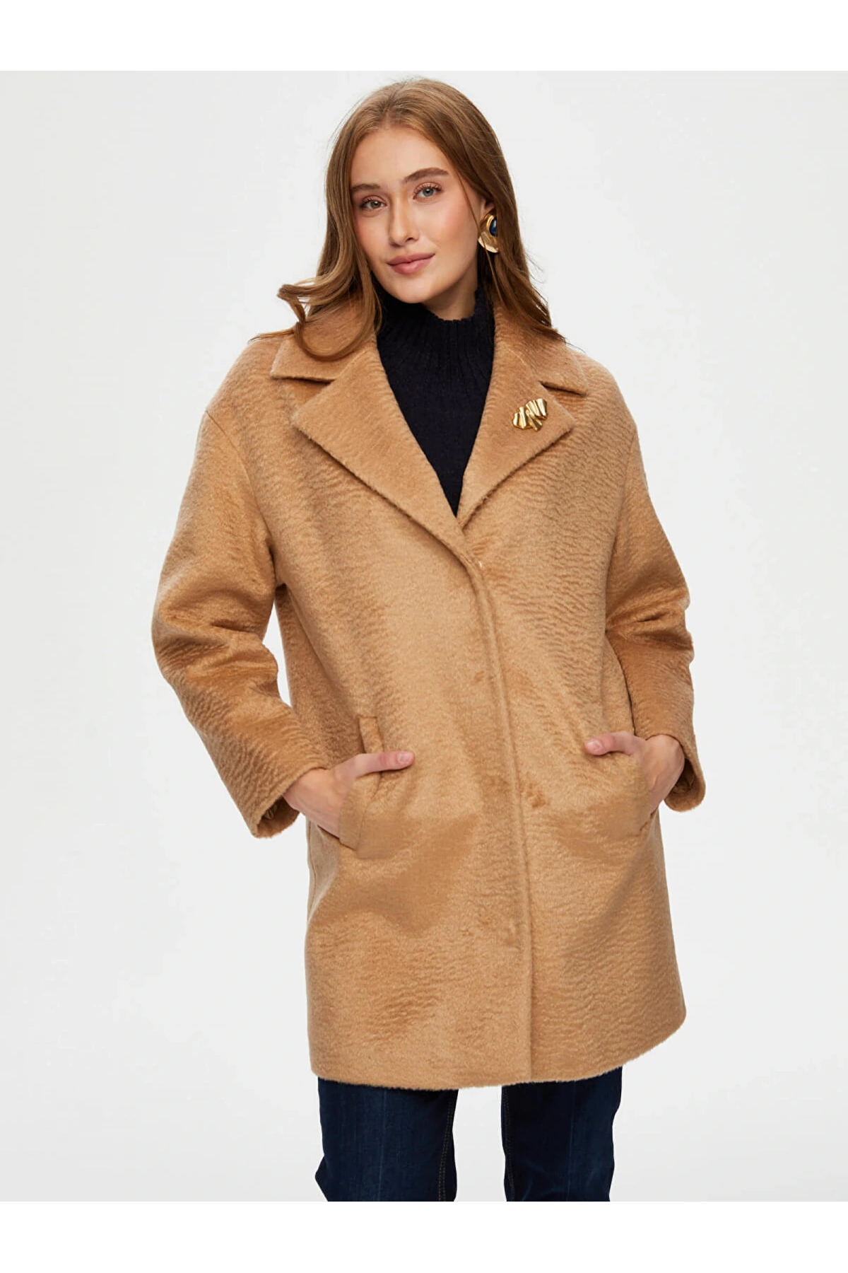 Faik Sönmez Kadın Broş Detaylı Suni Astragan Bej Kaban UW26KBN007