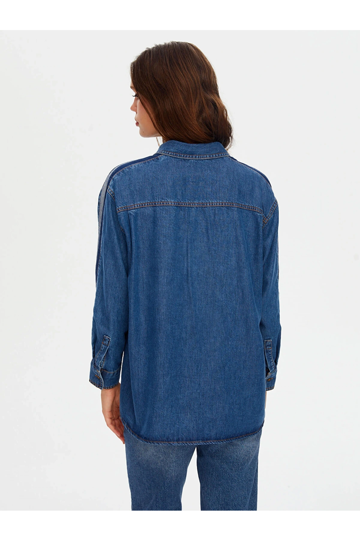 Faik Sönmez Kadın Kontrast Bant Detaylı Tenselli İndigo Jean Gömlek UW26JGM001