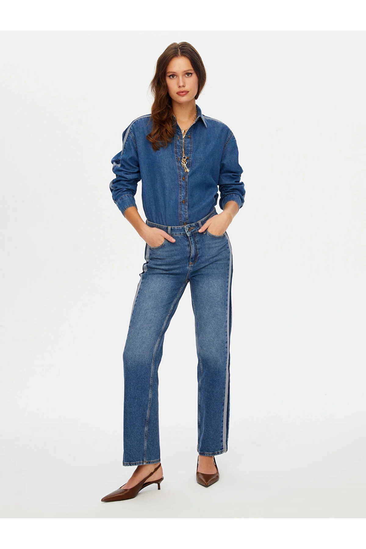 Faik Sönmez Kadın Kontrast Bant Detaylı Wide Leg Fit İndigo Jean Pantolon UW26JPN004