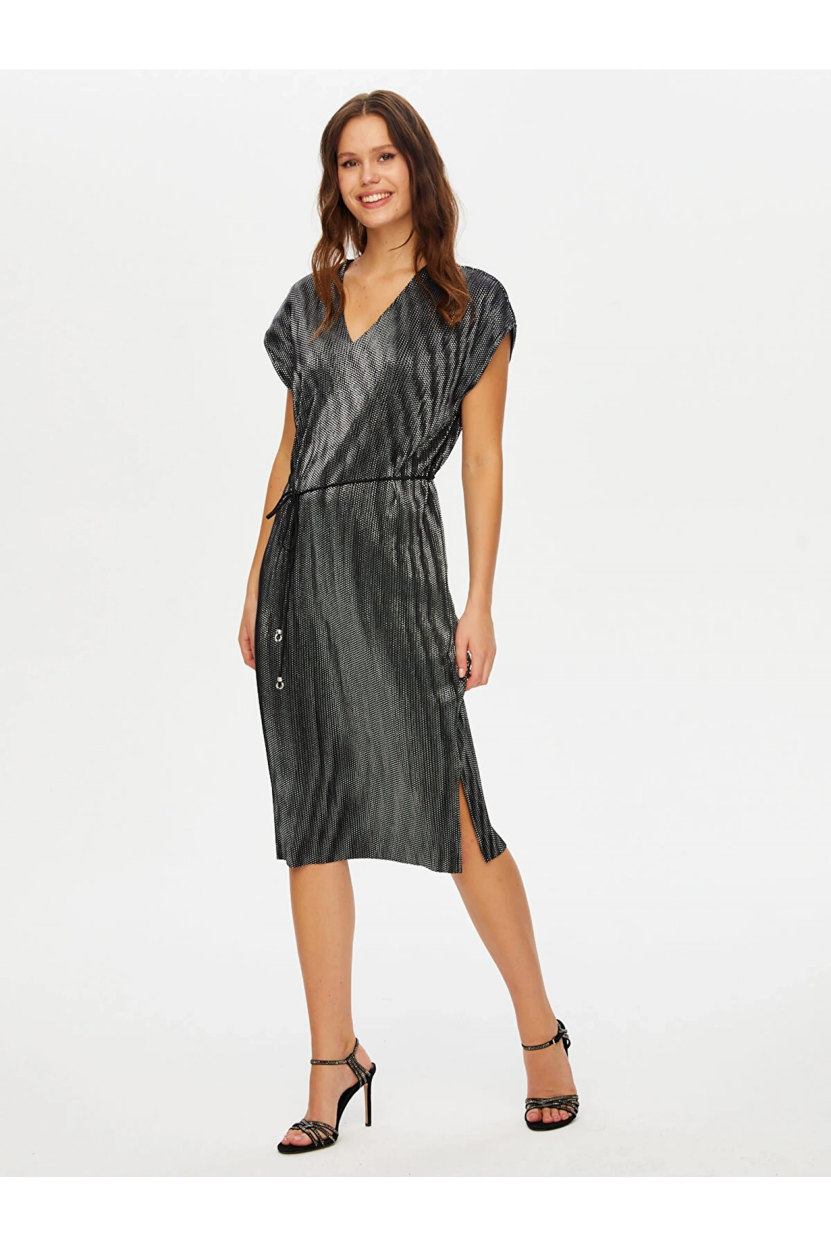 Faik Sönmez Kadın V Yaka Gümüş Baskılı Piliseli Siyah Abiye Elbise UW26ABY015