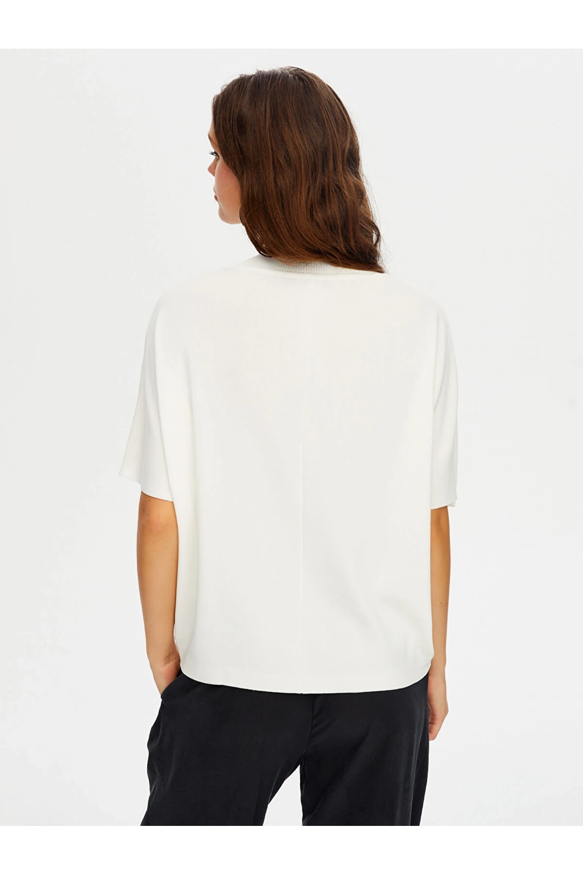 Faik Sönmez Kadın Dik Yaka Kısa Kollu Triko Ekru Bluz UW26TRB012