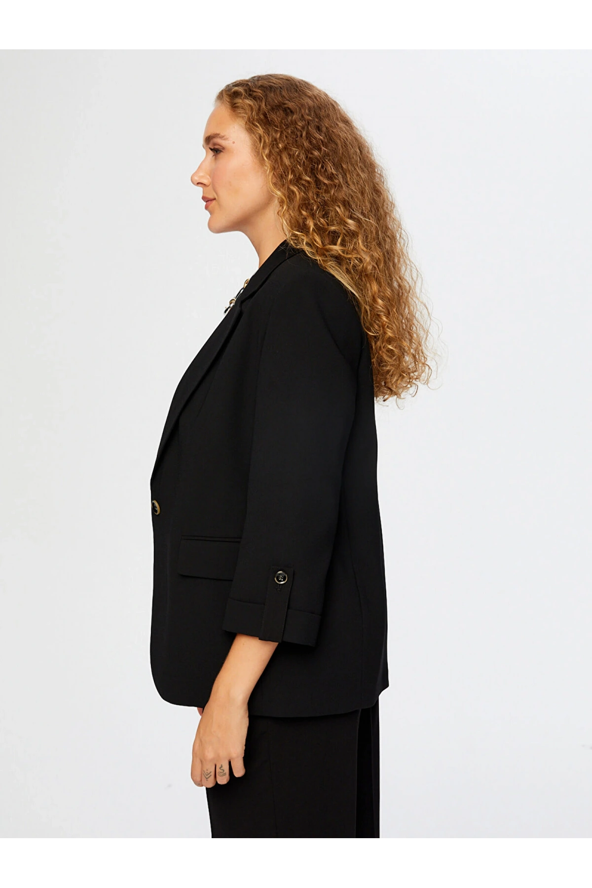 Faik Sönmez Kadın Kolu Apoletli Şık Siyah Krep Ceket UW26CKT018