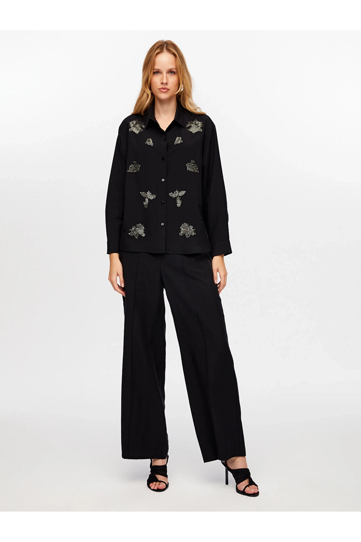 Faik Sönmez Kadın Boncuk Nakış Detaylı Tenselli Siyah Gömlek W26GML010