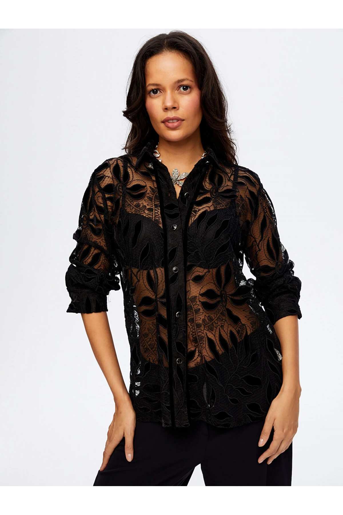 Faik Sönmez Kadın Dantelli Siyah Gömlek UW26GML018