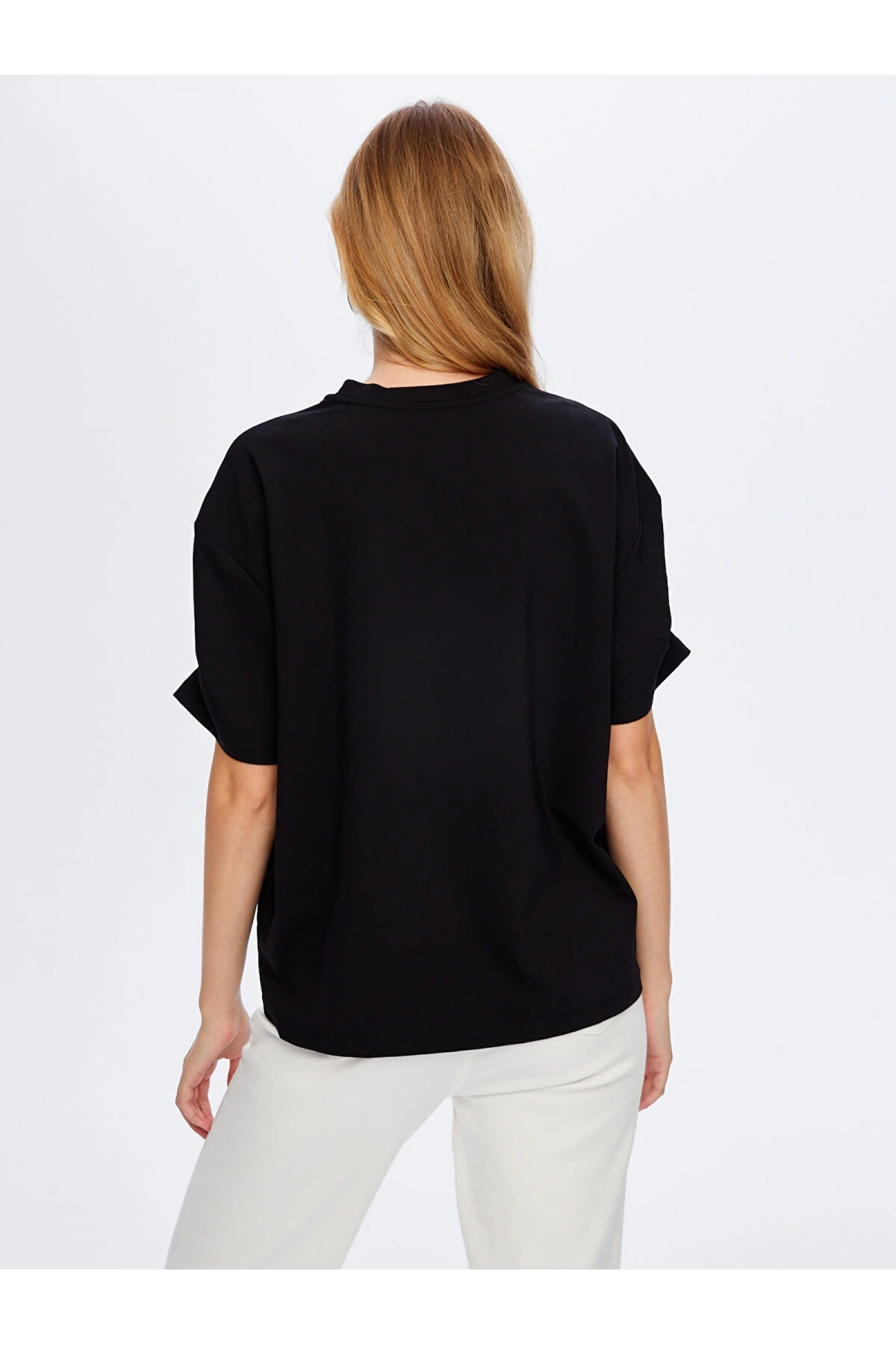 Faik Sönmez Kadın Kolları Taş Detaylı Yuvarlak Yaka Siyah T-Shirt UW26TSH088
