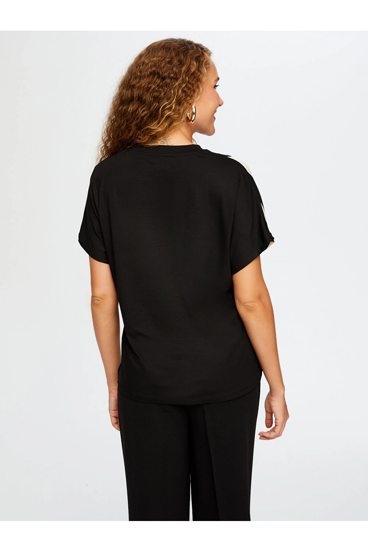 Faik Sönmez Kadın Arkası Örme Önü Monochrome Desen Örme Siyah Bluz UW26BLZ017