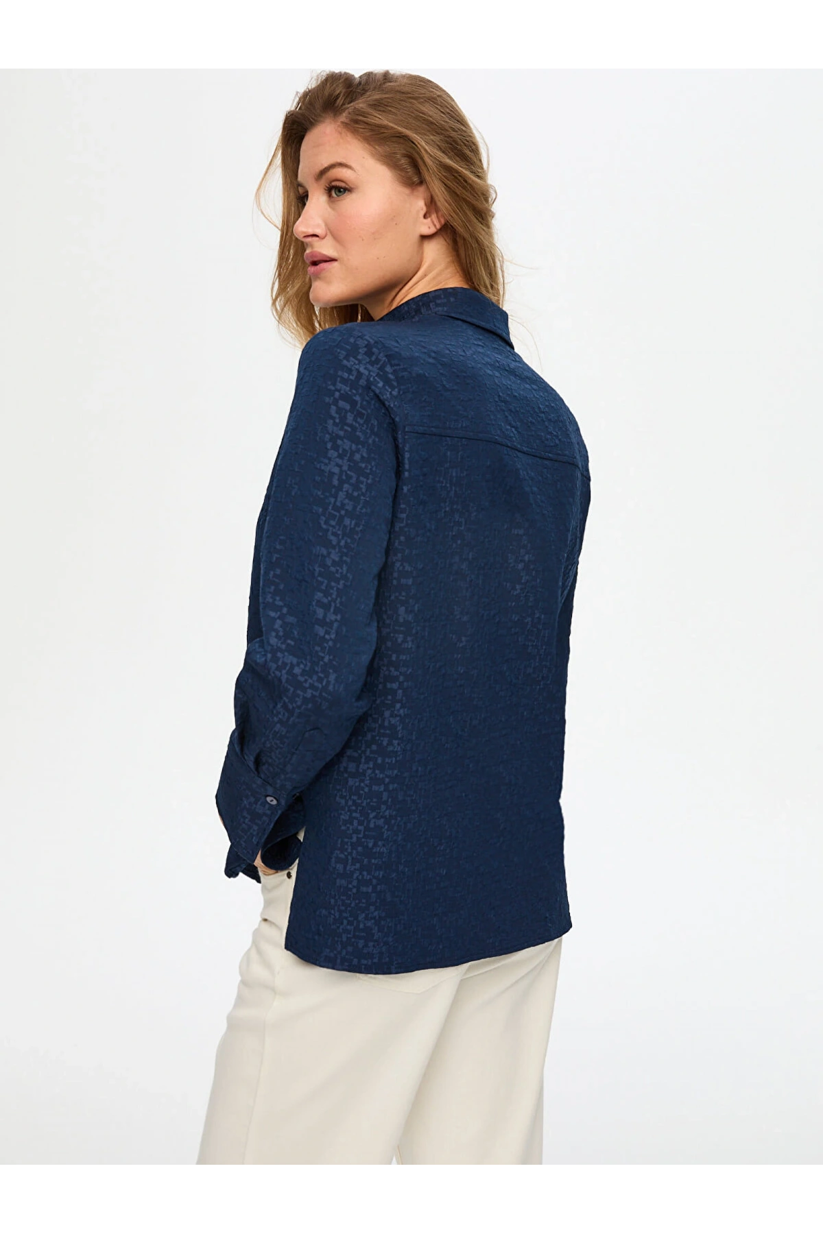 Faik Sönmez Kadın Kendinden Jakarlı Koton Karışımlı İndigo Overshirt Tunik UW26TNK015