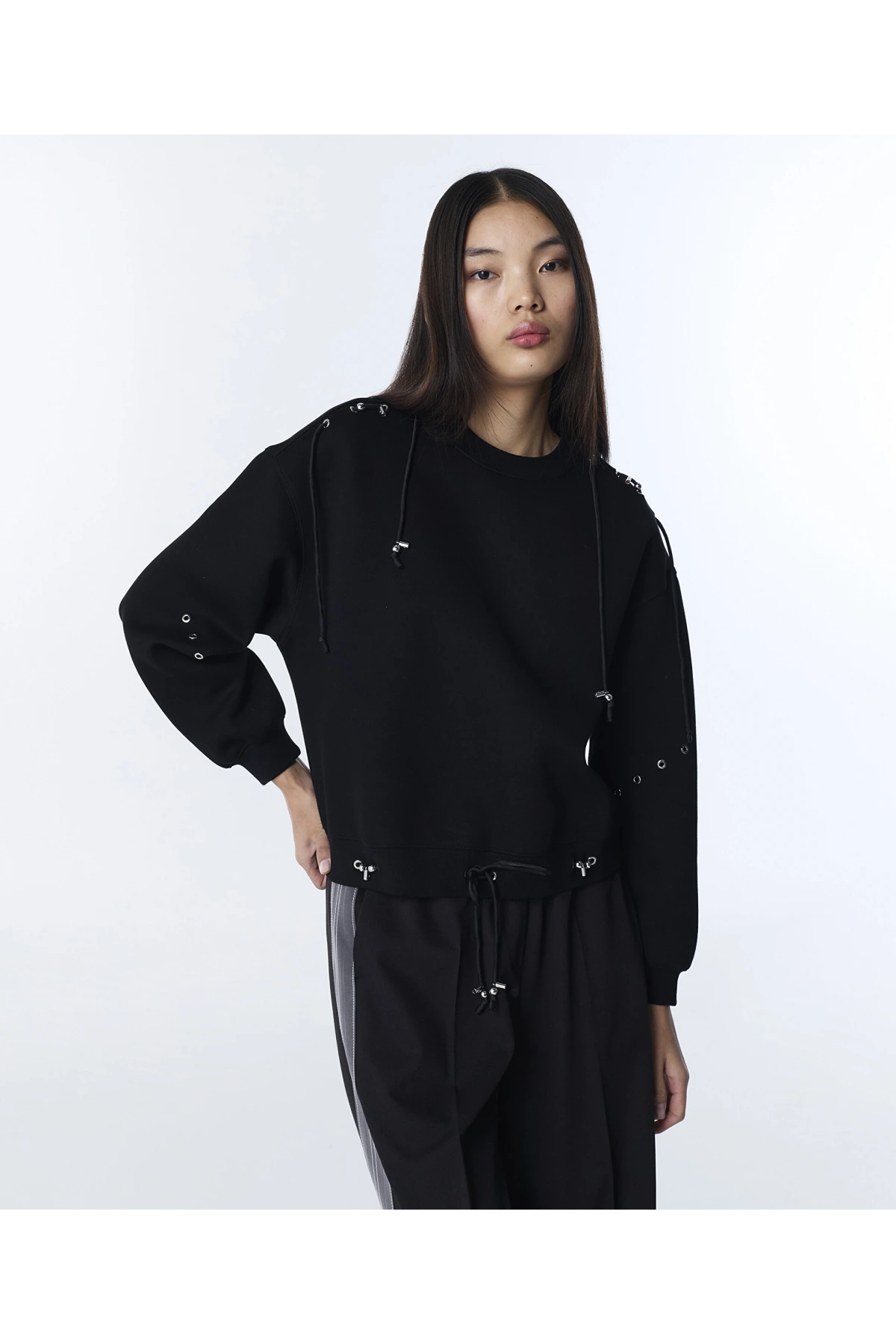 Twist Metal Aksesuarlı Sweatshirt TS1260091022