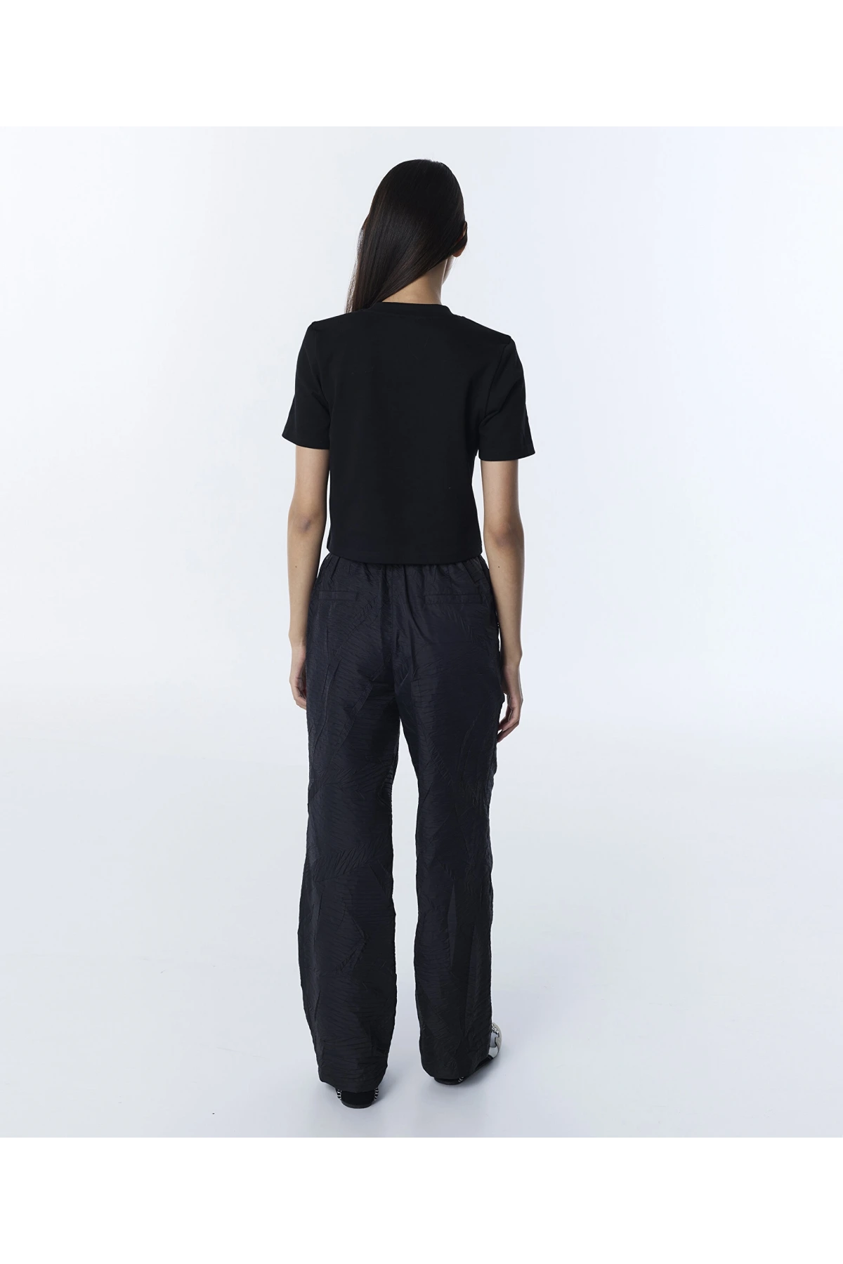 Twist Metal Aksesuarlı Asimetrik T-Shirt TS1260070090