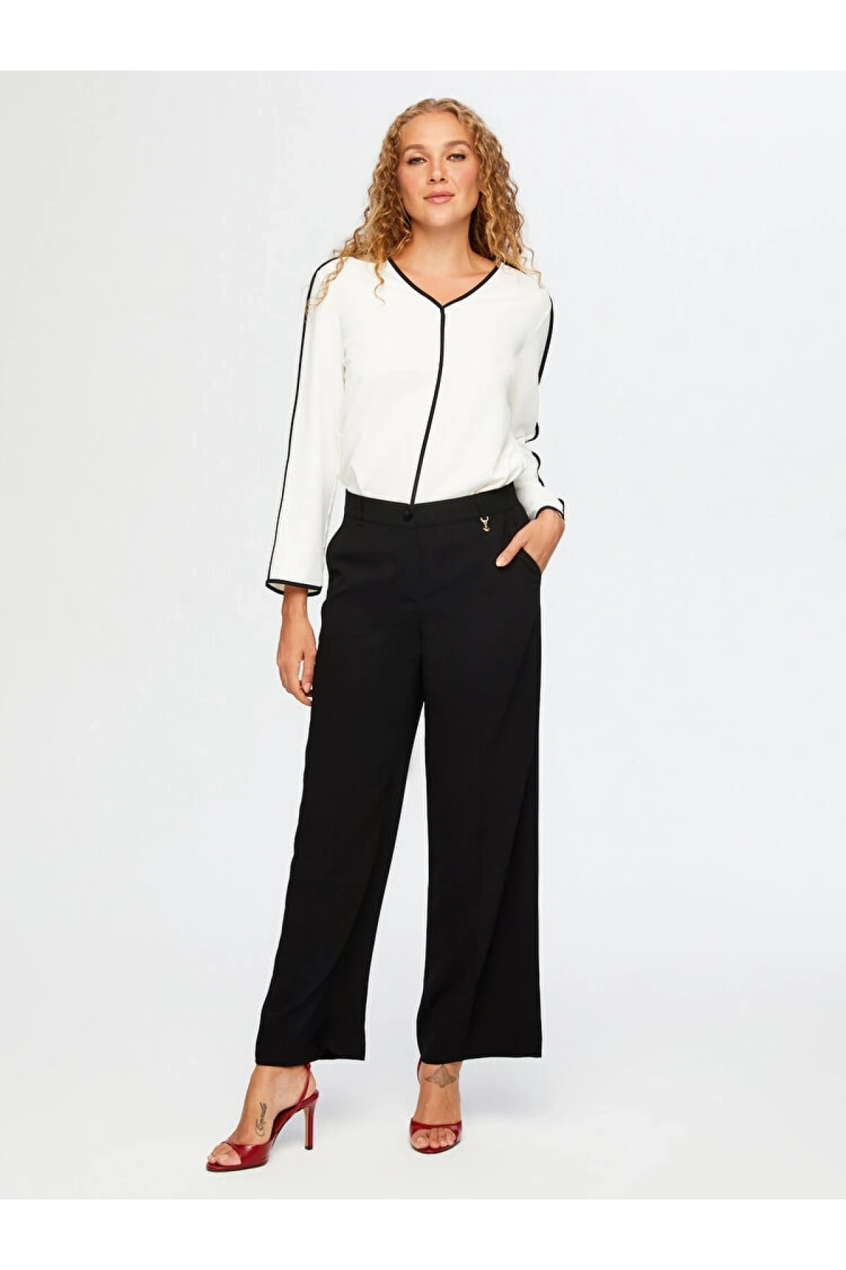 Faik Sönmez Kadın Wide Leg Fit Şık Siyah Krep Pantolon UW26PNT021