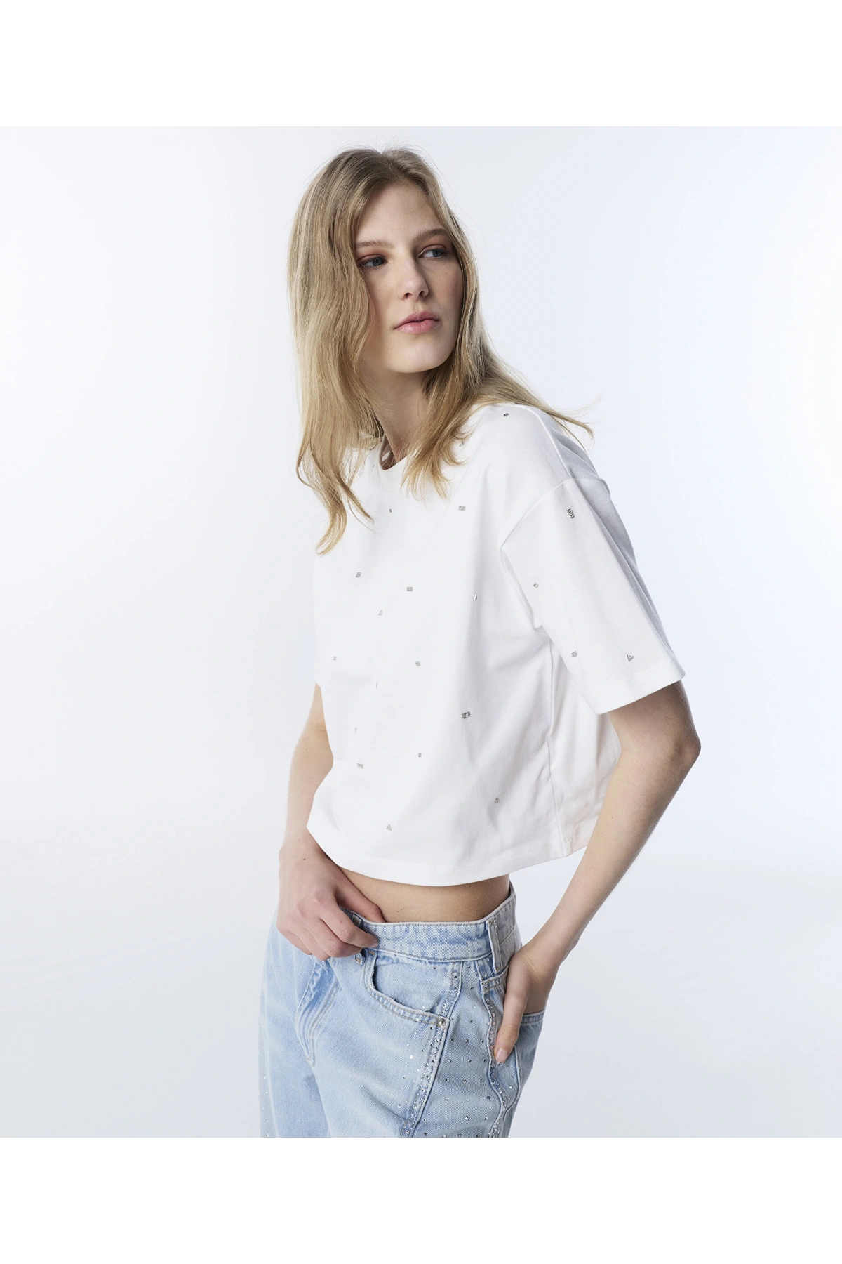 Twist Karma Aksesuarlı T-Shirt TS1260070091