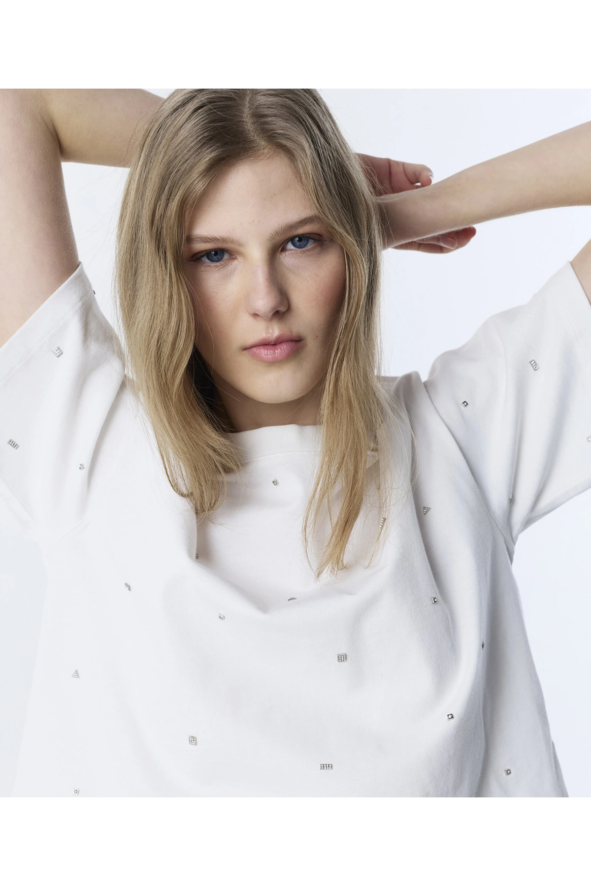 Twist Karma Aksesuarlı T-Shirt TS1260070091