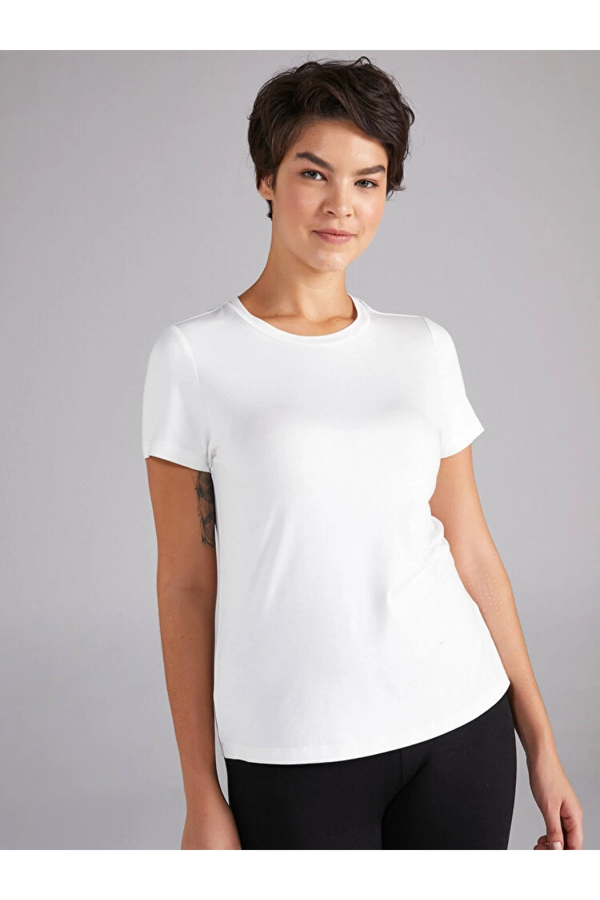 Faik Sönmez Kadın Yuvarlak Yaka Kısa Kol Ekru T-Shirt B00002