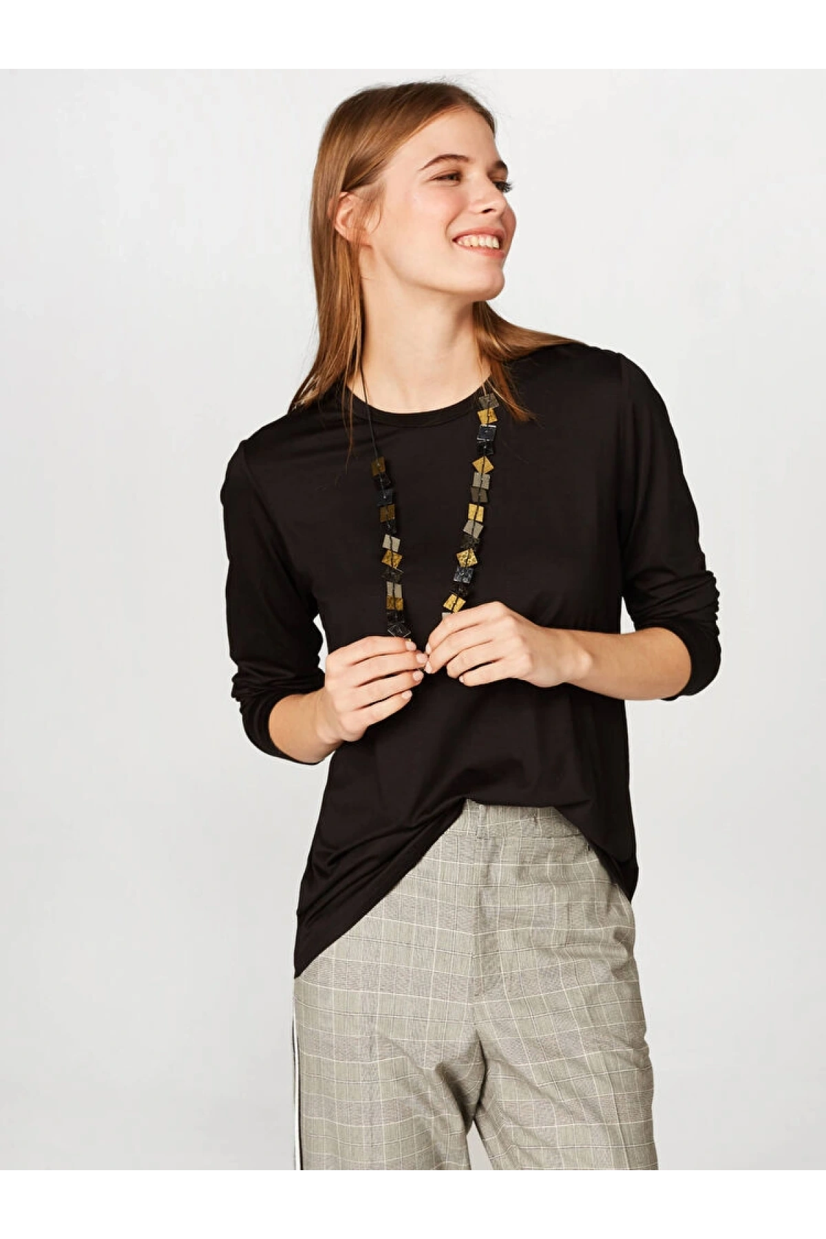 Faik Sönmez Kadın Yuvarlak Yaka Uzun Kol Siyah T-Shirt B00013