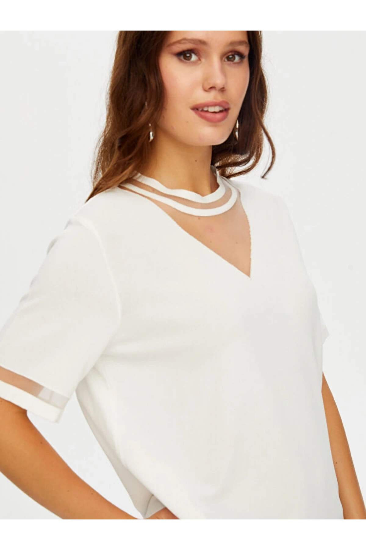 Faik Sönmez Kadın Transparan Detaylı Kısa Kollu Triko Ekru Bluz UW26TRB008