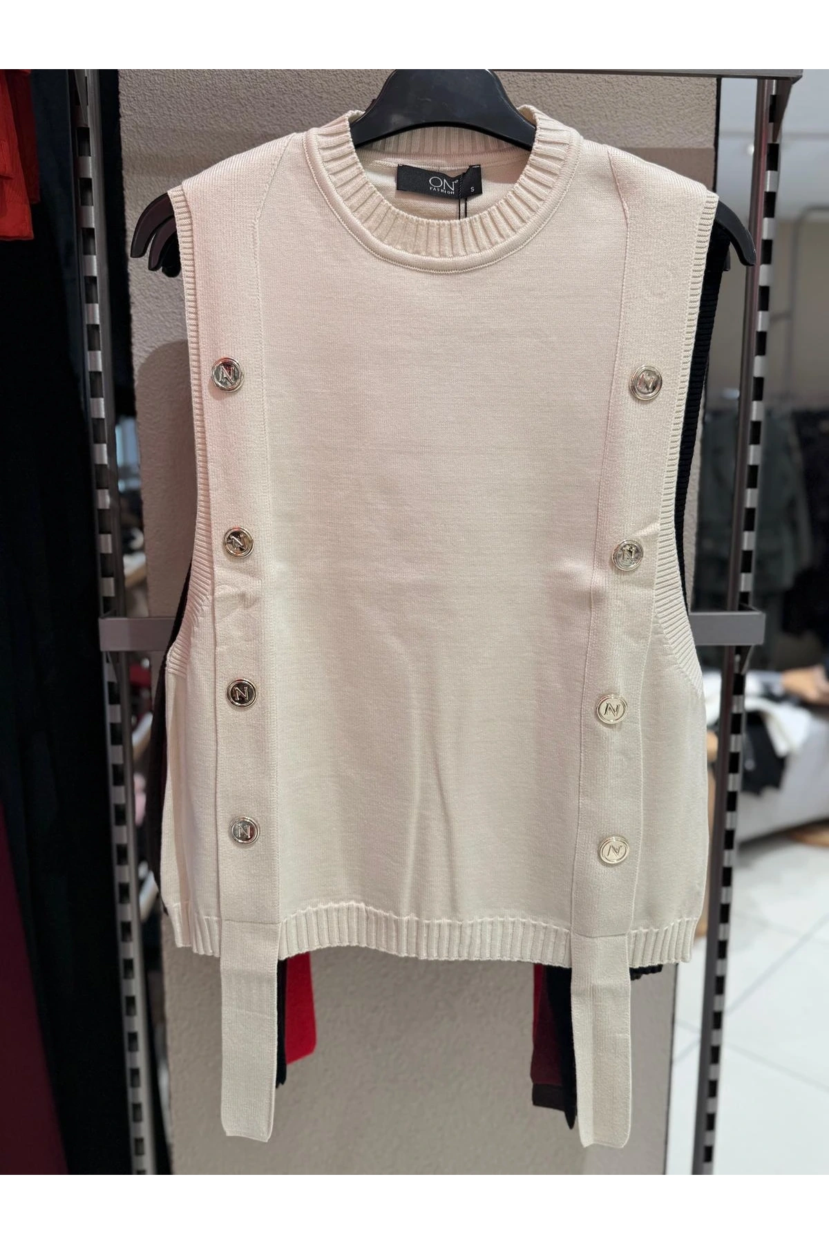 On Fashion Düğmeli Sıfır Yaka Süveter 69310