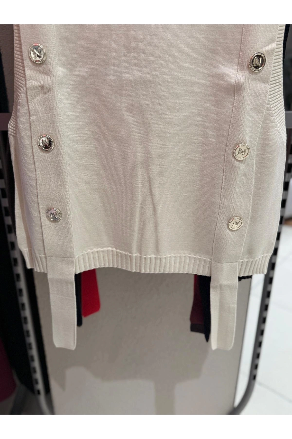 On Fashion Düğmeli Sıfır Yaka Süveter 69310