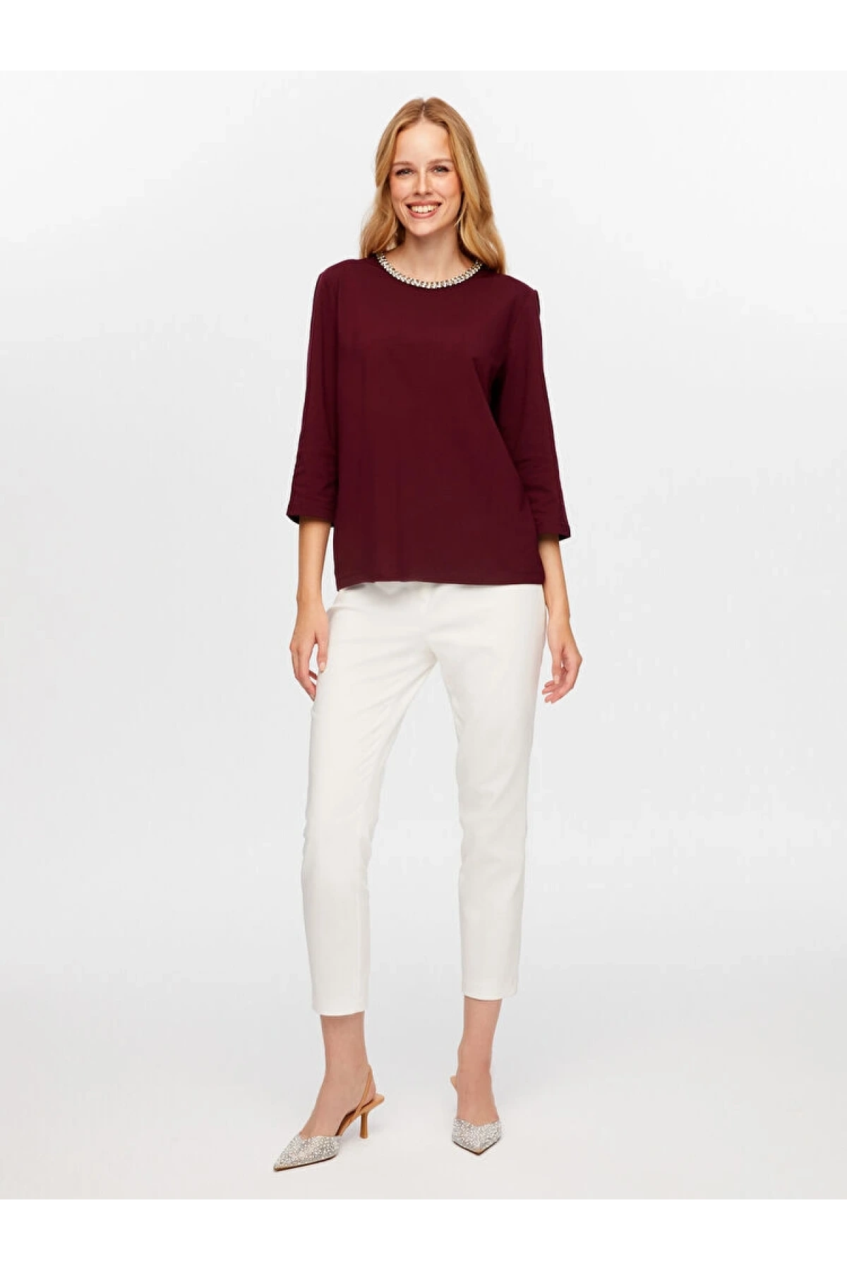 Faik Sönmez Kadın Yakası Taşlı Yuvarlak Yaka Mürdüm T-Shirt UW26TSH072