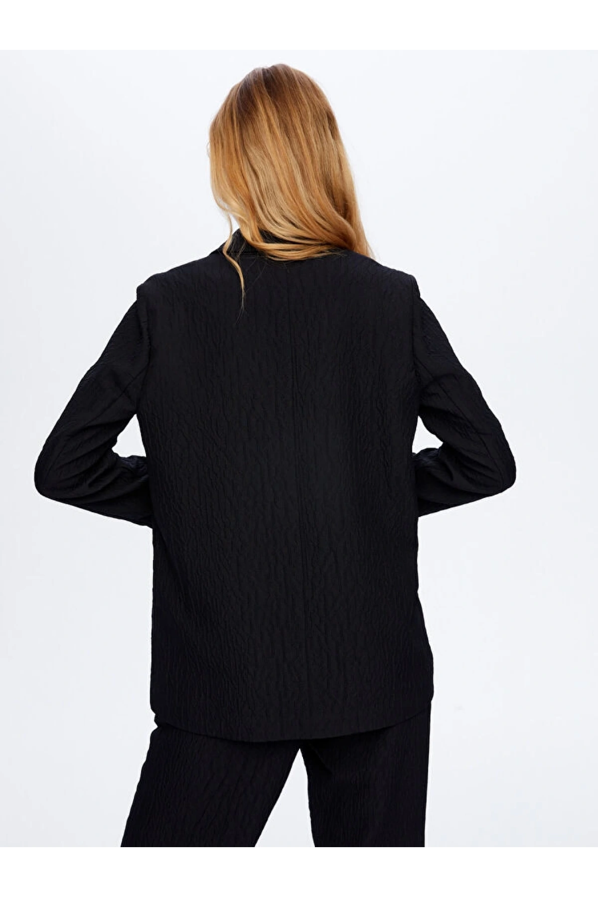 Faik Sönmez Kadın Kendinden Dokulu Astarsız Likralı Siyah Ceket UW26CKT017