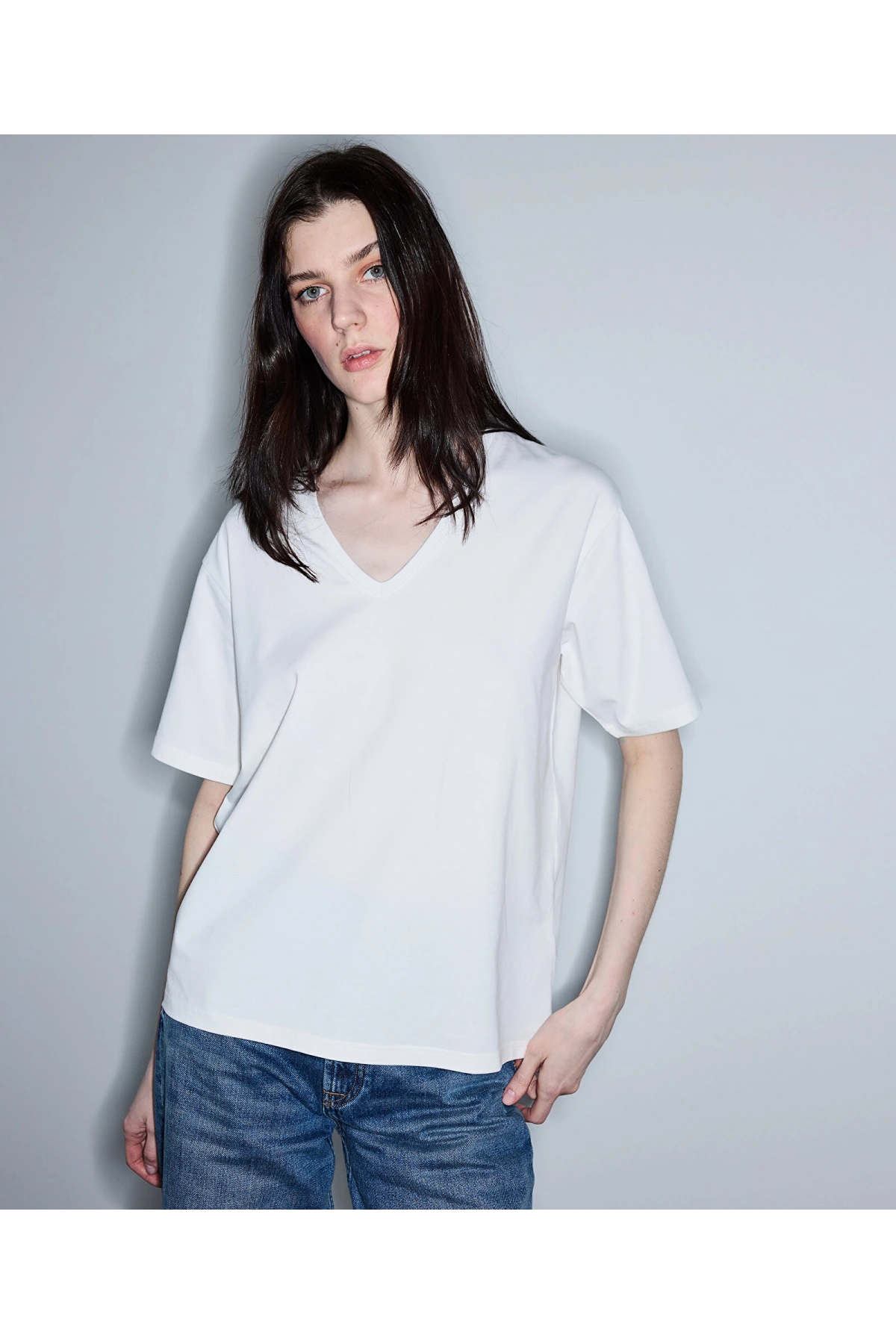 İpekyol V Yaka Basic T-Shirt IS1260070100