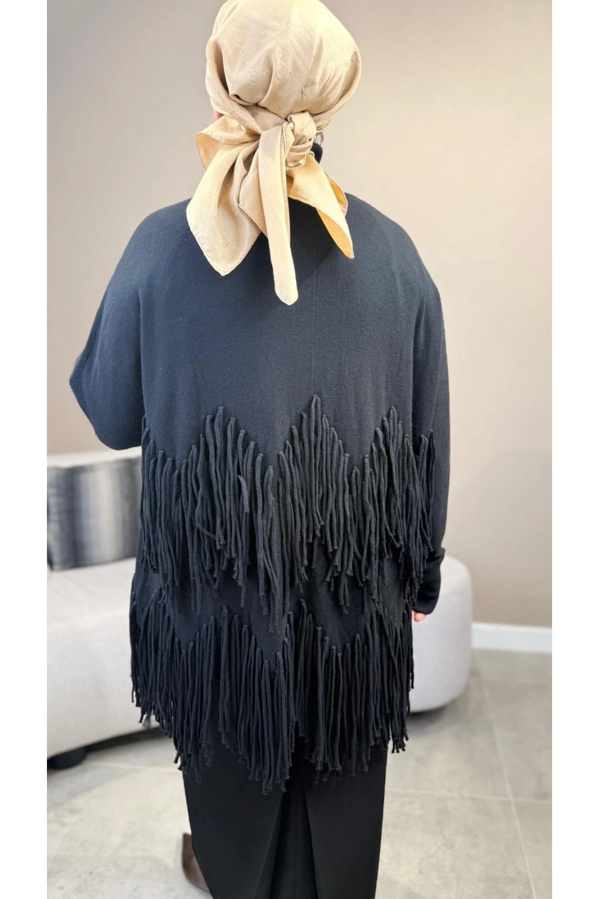 Ghisa Püskül Detaylı Hırka 26KGSHRK3308