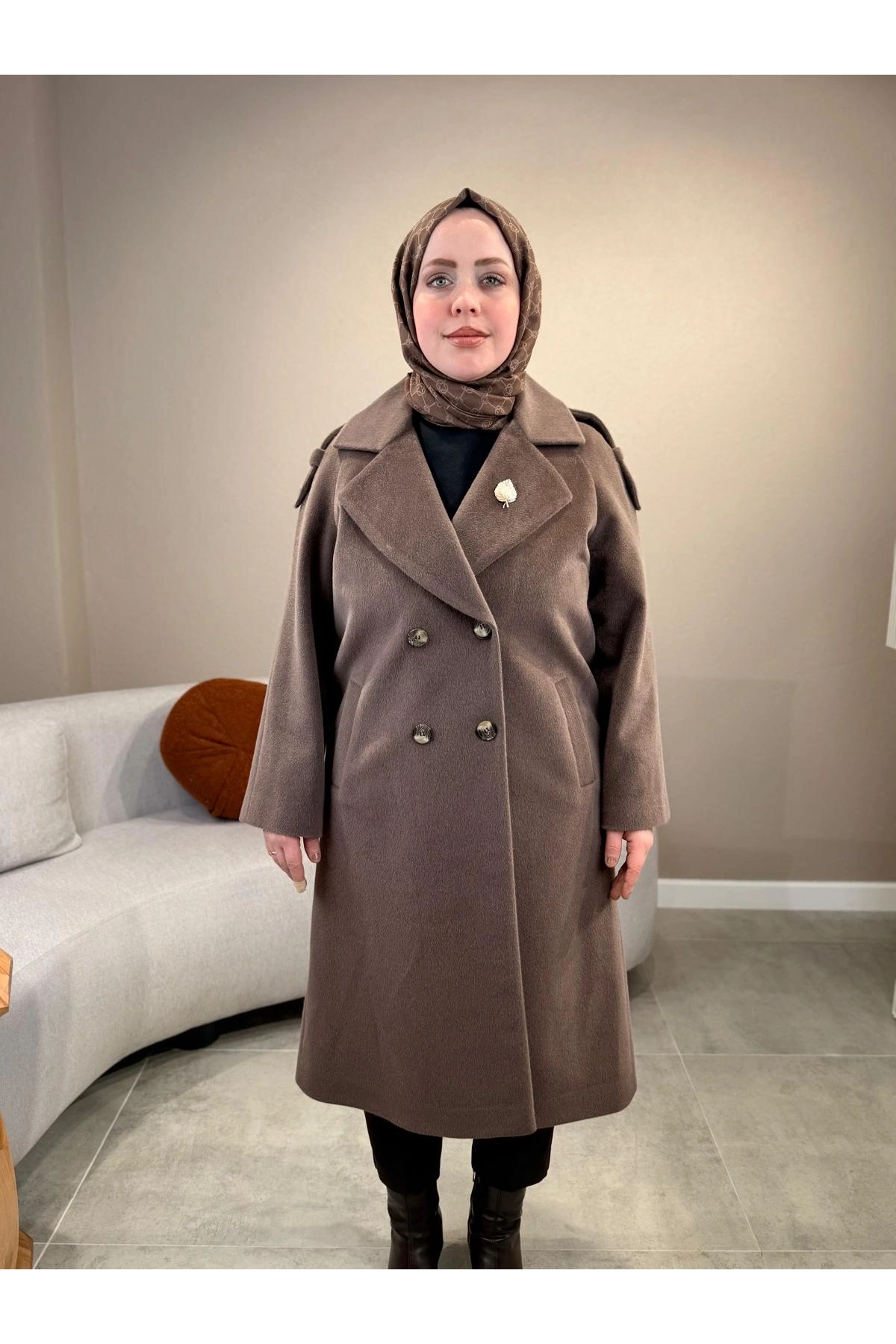 Matex Yakası Broş Detaylı Kaban 8340