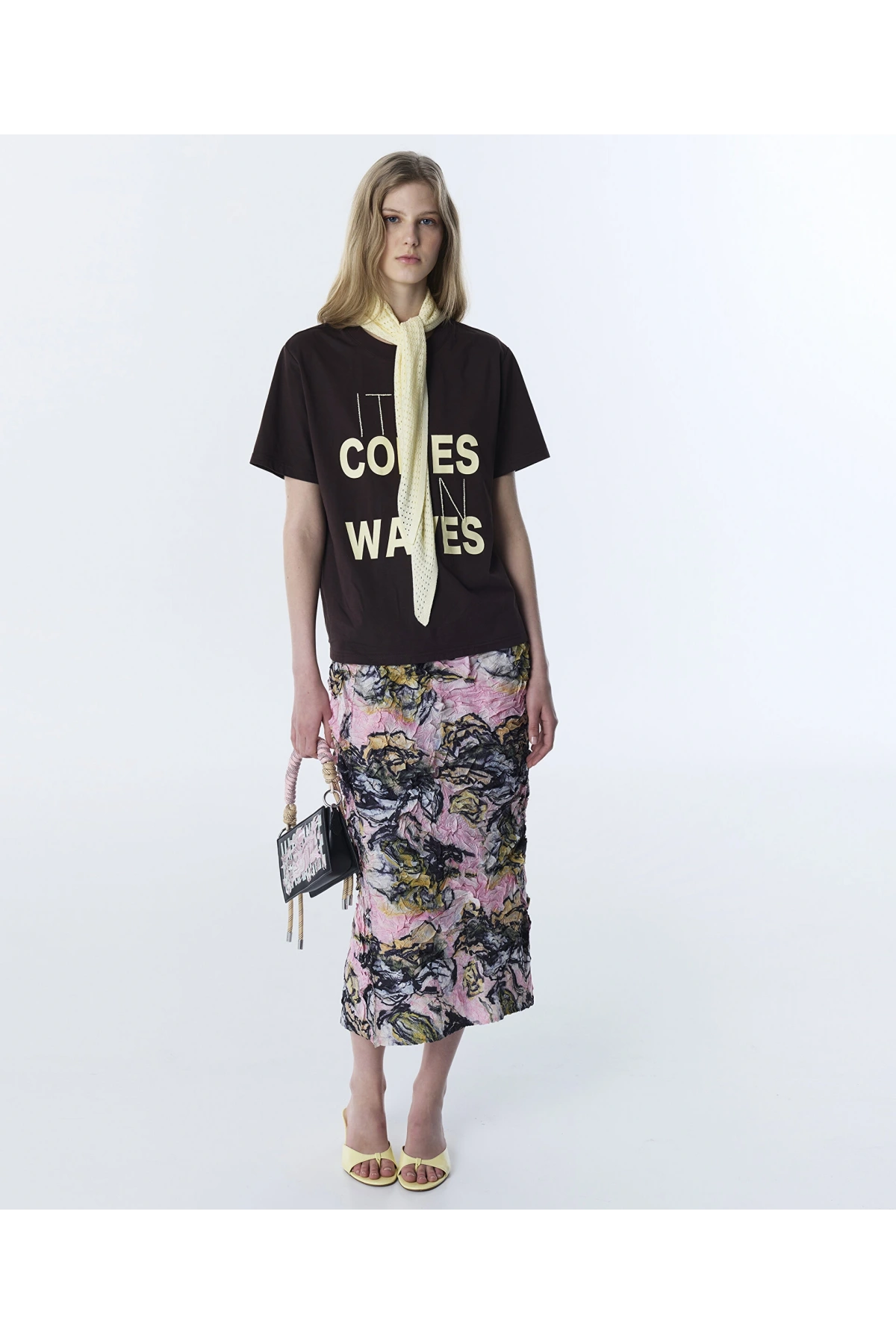 Twist Fular Aksesuarlı T-Şhirt TS1260070095