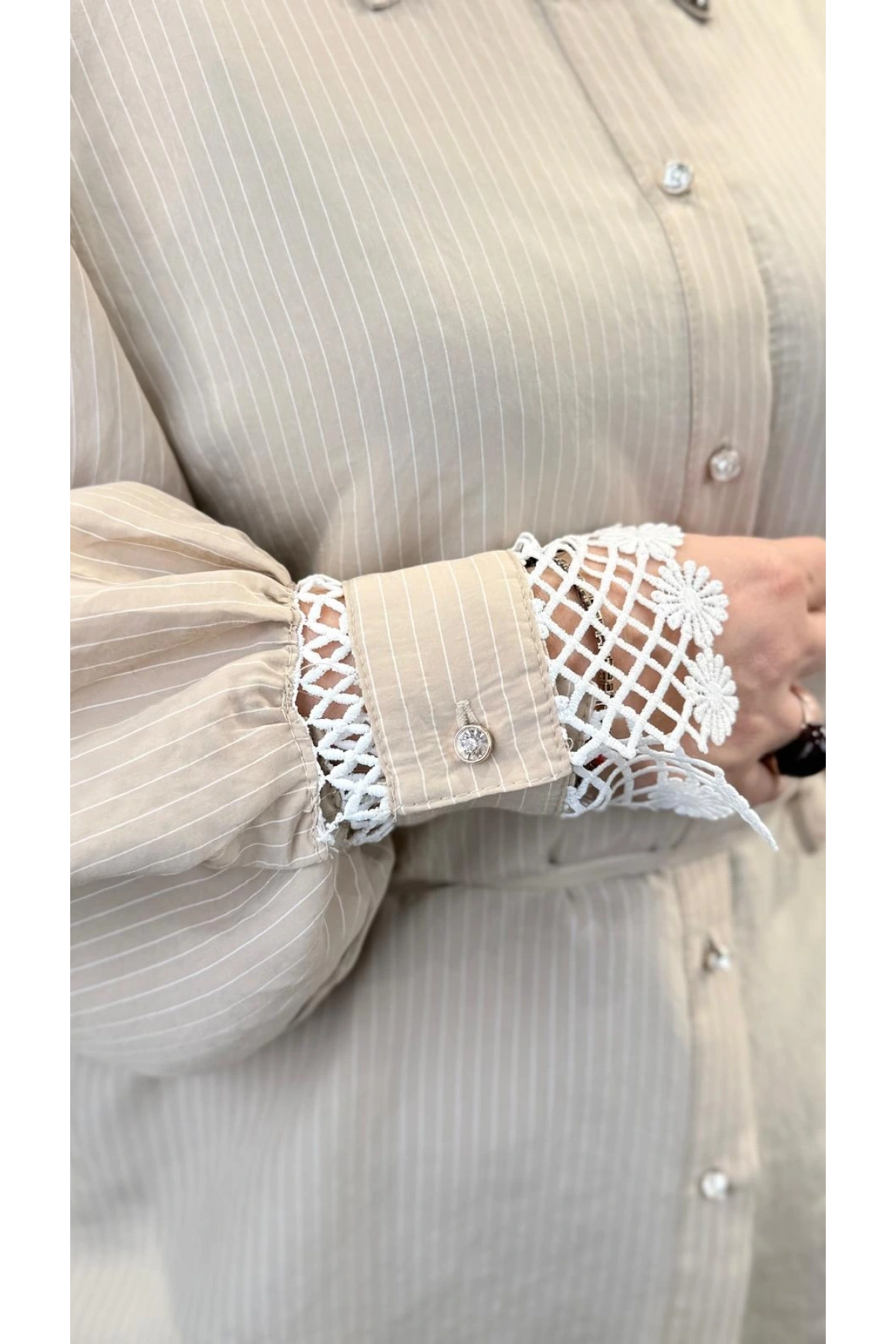 My312 Dantelli Taşlı Çizgili Gömlek 26S8804