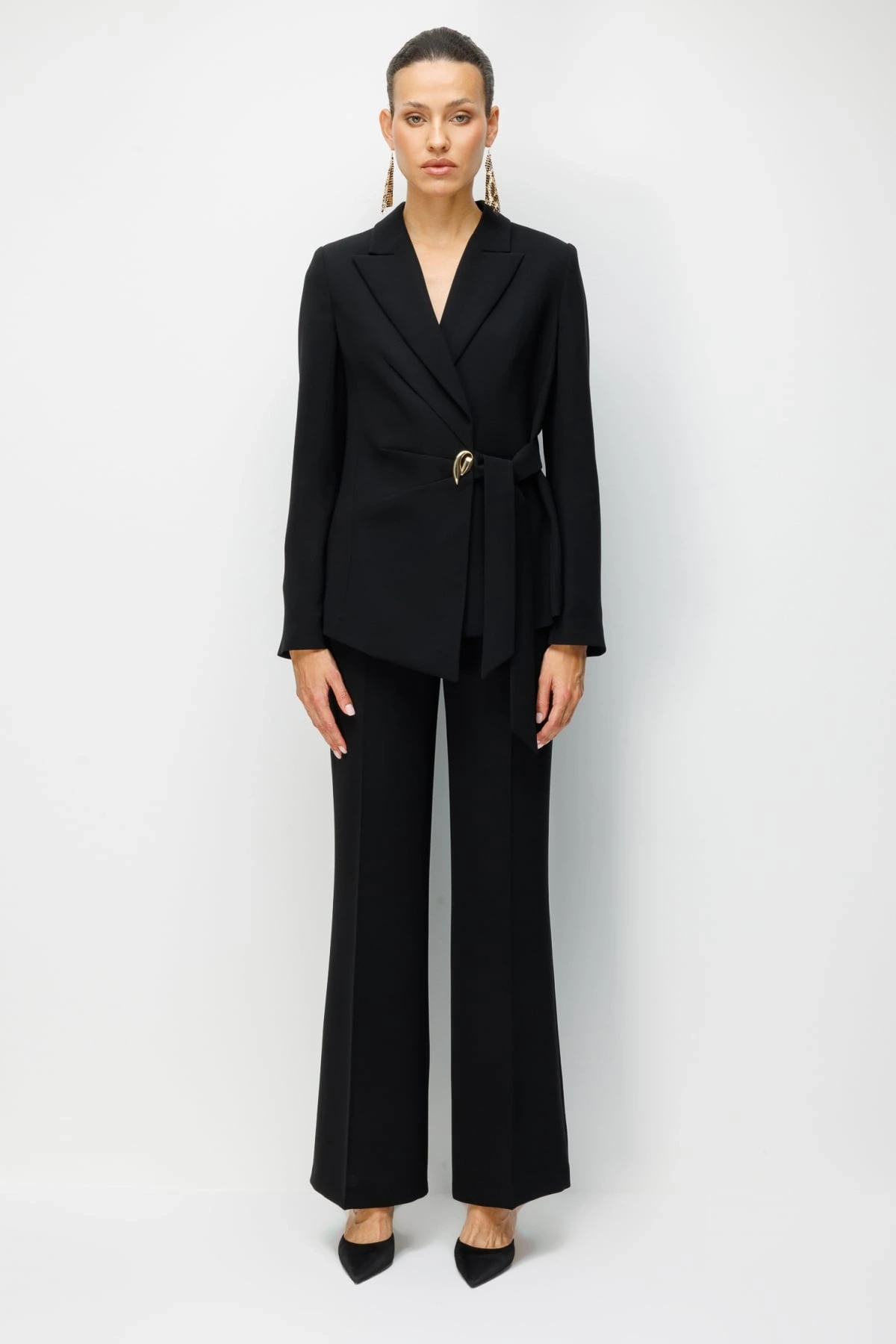 Ekol Beli Kuşaklı Metal Aksesuarlı Ceket 01142