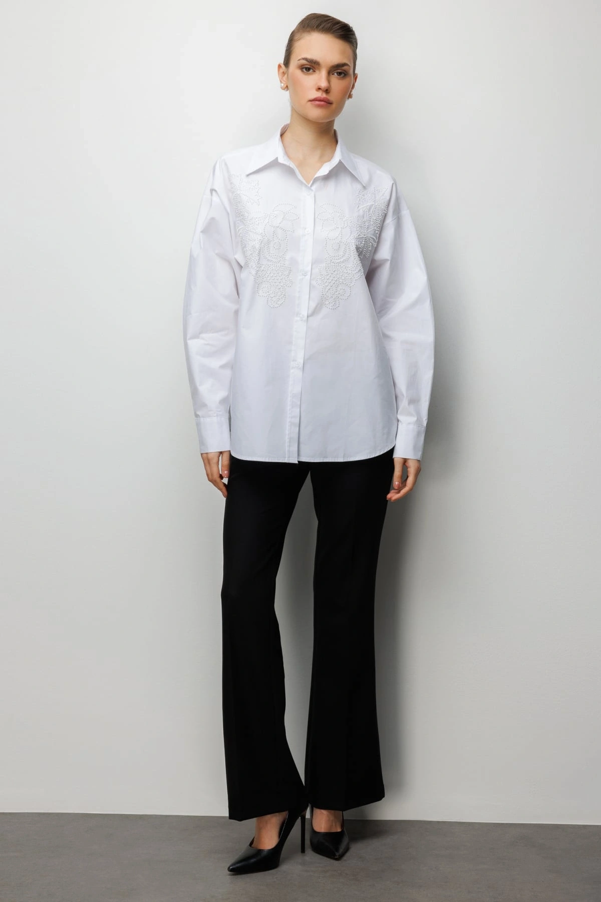 Ekol Boncuk İşlemeli Pamuk Gömlek 02814