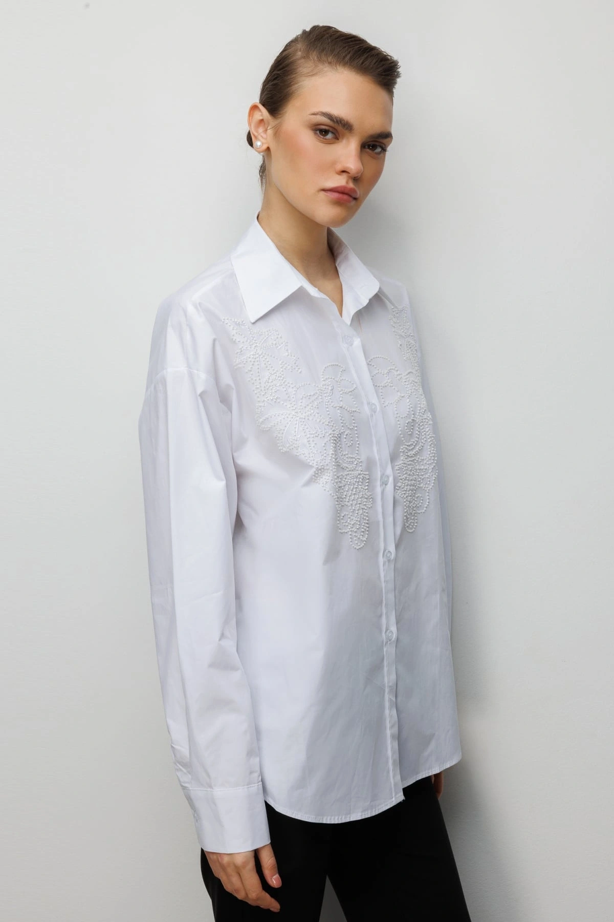 Ekol Boncuk İşlemeli Pamuk Gömlek 02814
