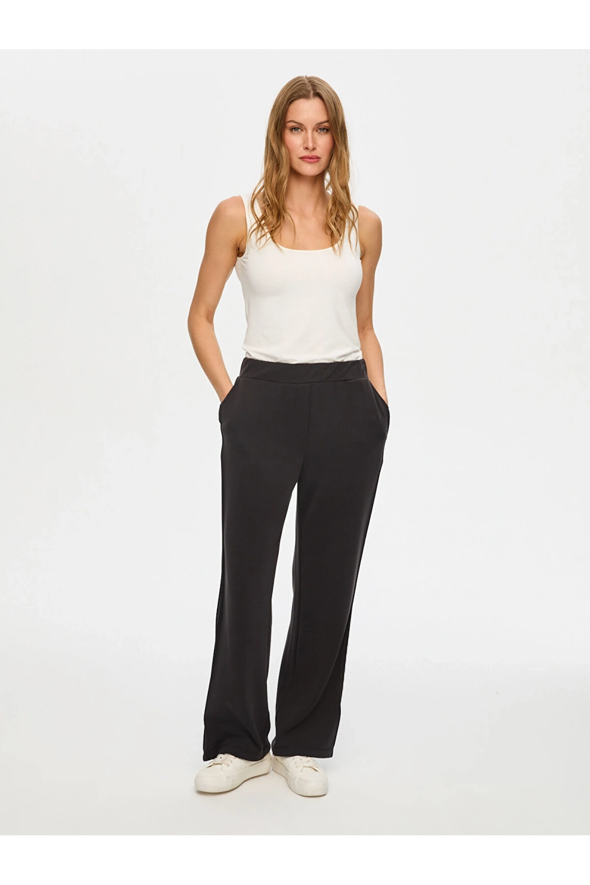 Faik Sönmez Yanı Dikiş Detaylı Modallı Eşofman Altı US26ESA002