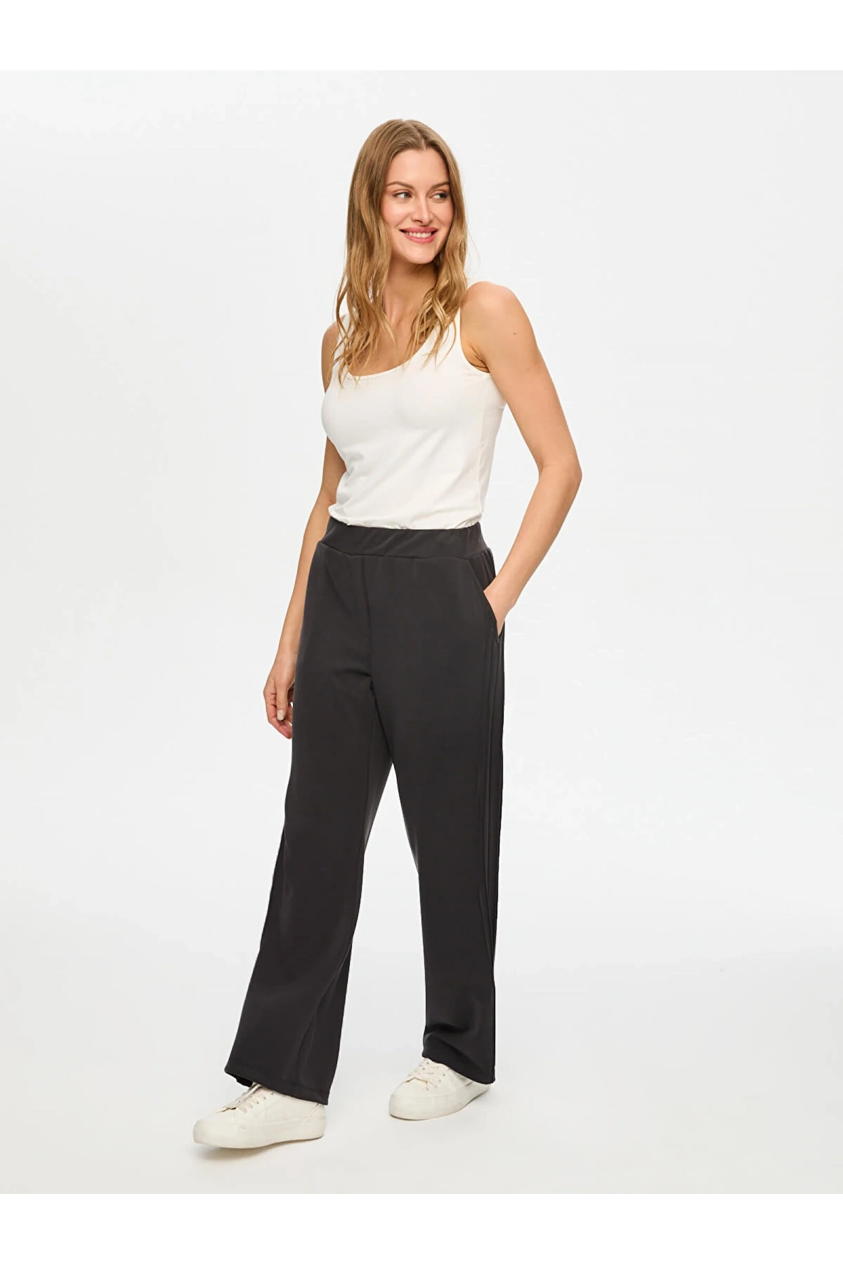 Faik Sönmez Yanı Dikiş Detaylı Modallı Eşofman Altı US26ESA002