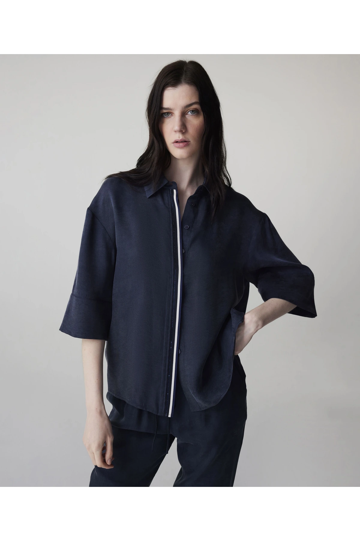 İpekyol Kontrast Biyeli Hotfix Baskılı Gömlek IS1260025153