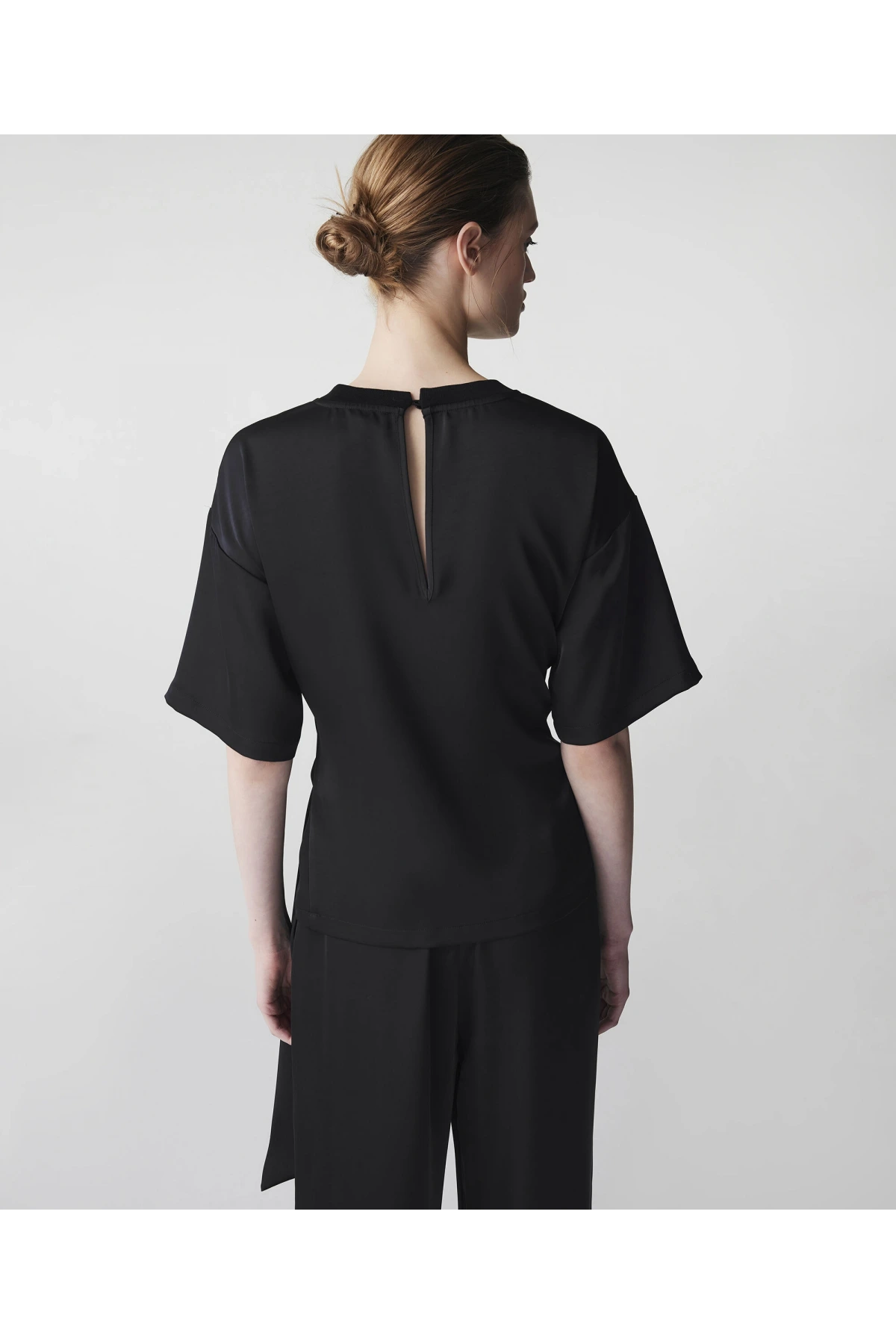 İpekyol Kuşaklı Saten Bluz IS1260006083