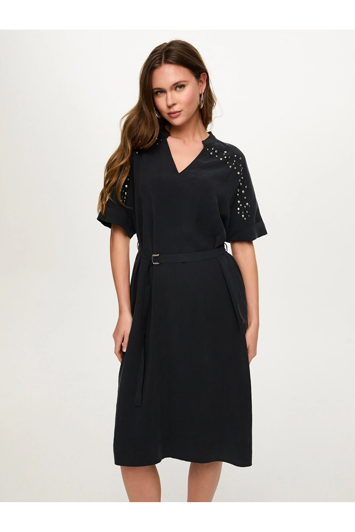 Faik Sönmez Omuzu Trok Taş Detaylı Beli Kemerli Elbise US26ELB039